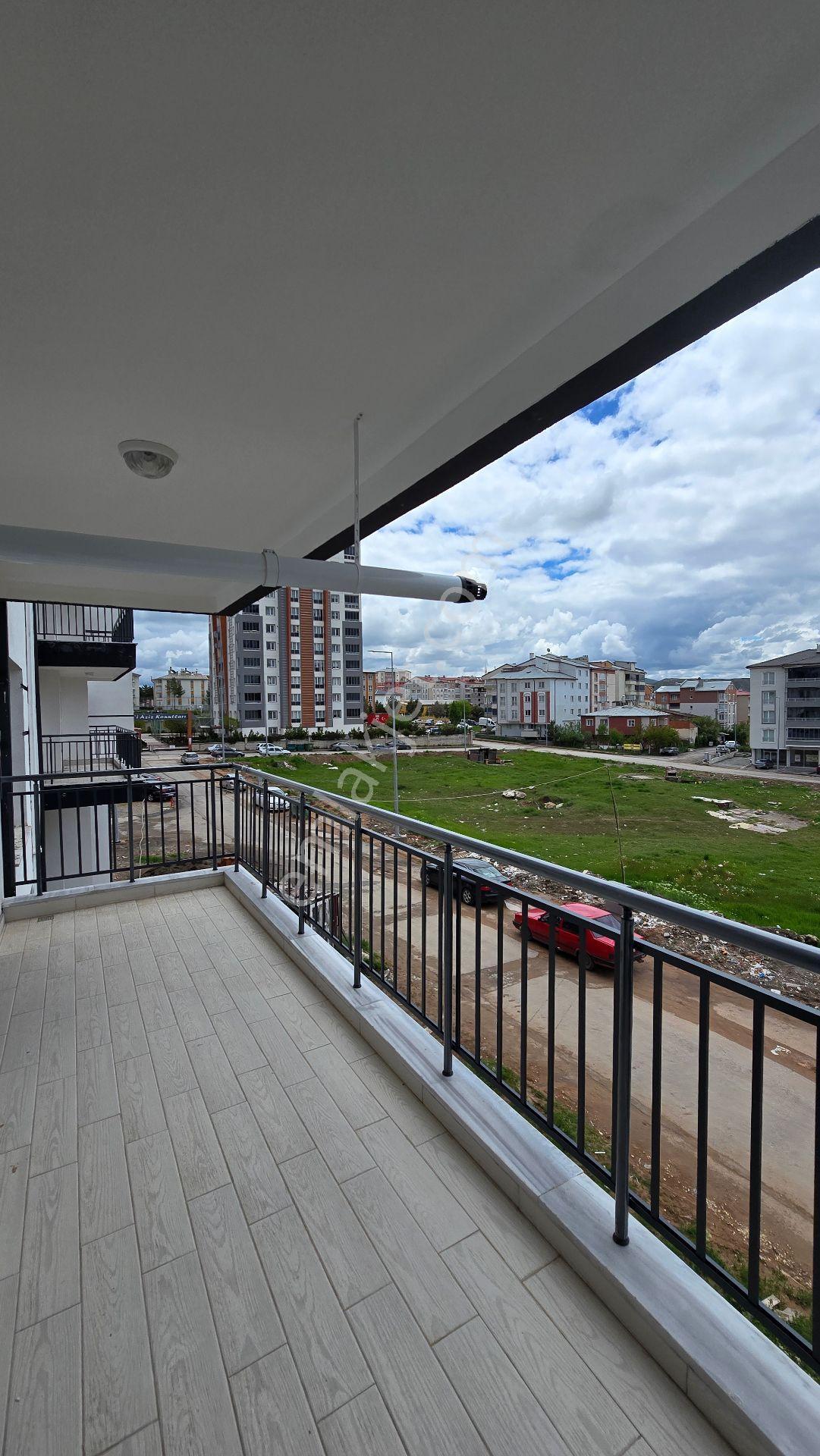 Sivas Merkez Kılavuz Mah. 3+1 Kiralık Daire - Görsel 27