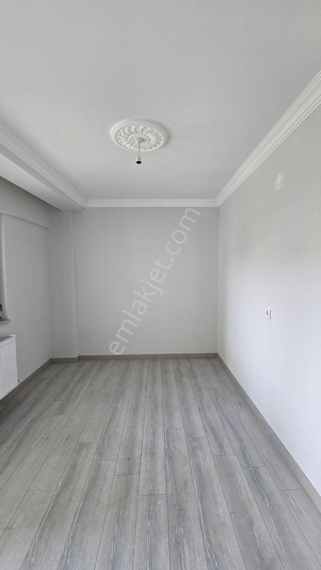 Sivas Merkez Kılavuz Mah. 3+1 Kiralık Daire - Görsel 13