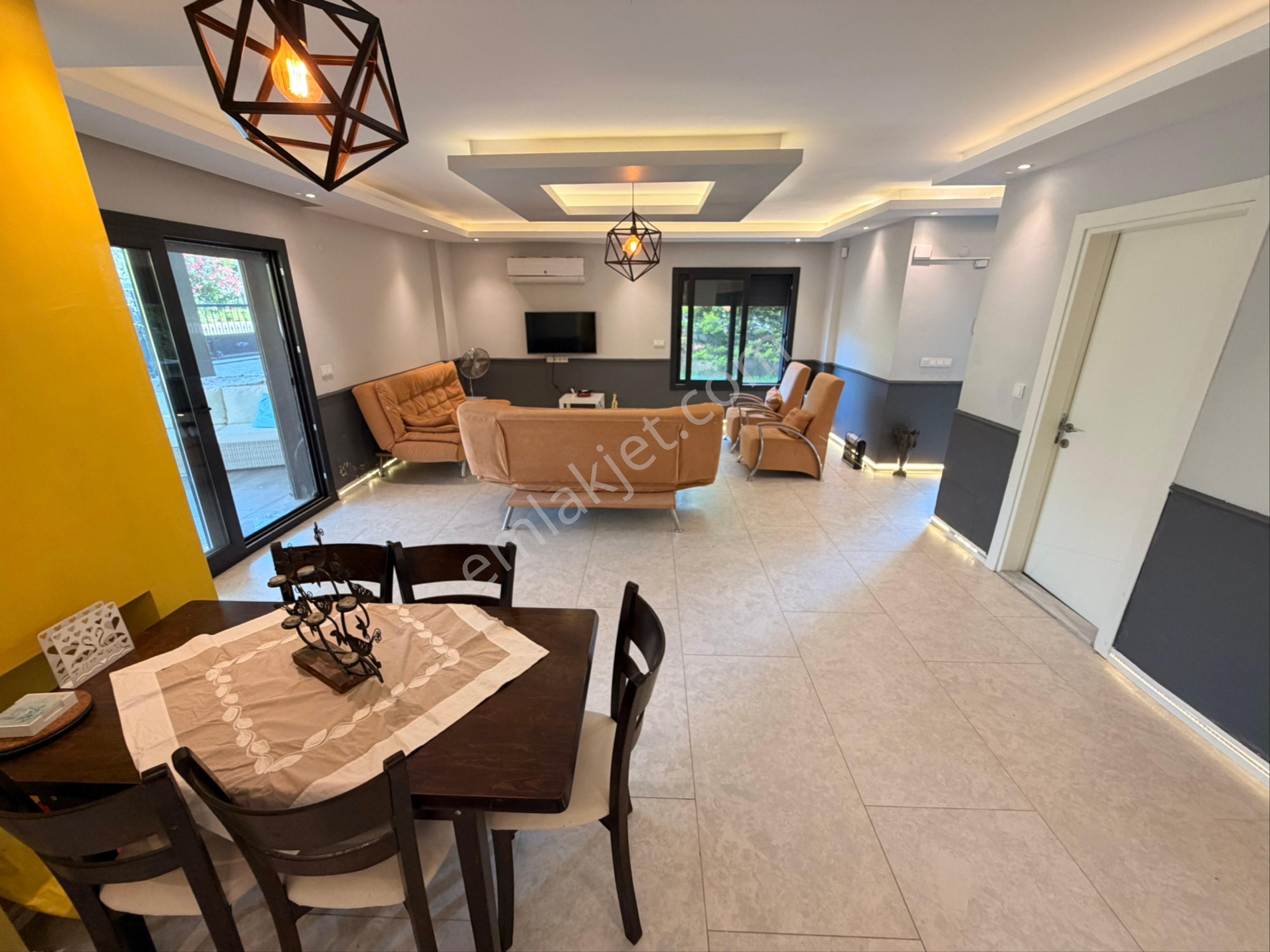 Kuşadası Güzelçamlıda Limana Komşu Satılık 3+1 Villa - Görsel 3