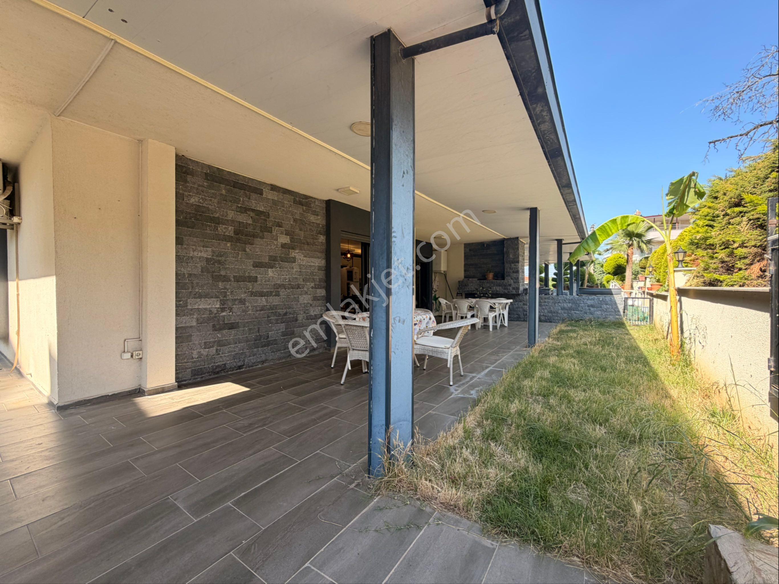 Kuşadası Güzelçamlıda Limana Komşu Satılık 3+1 Villa - Görsel 18
