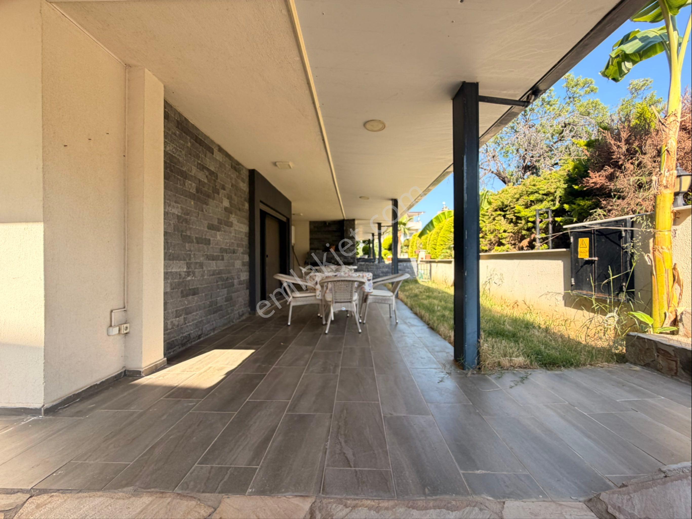Kuşadası Güzelçamlıda Limana Komşu Satılık 3+1 Villa - Görsel 19
