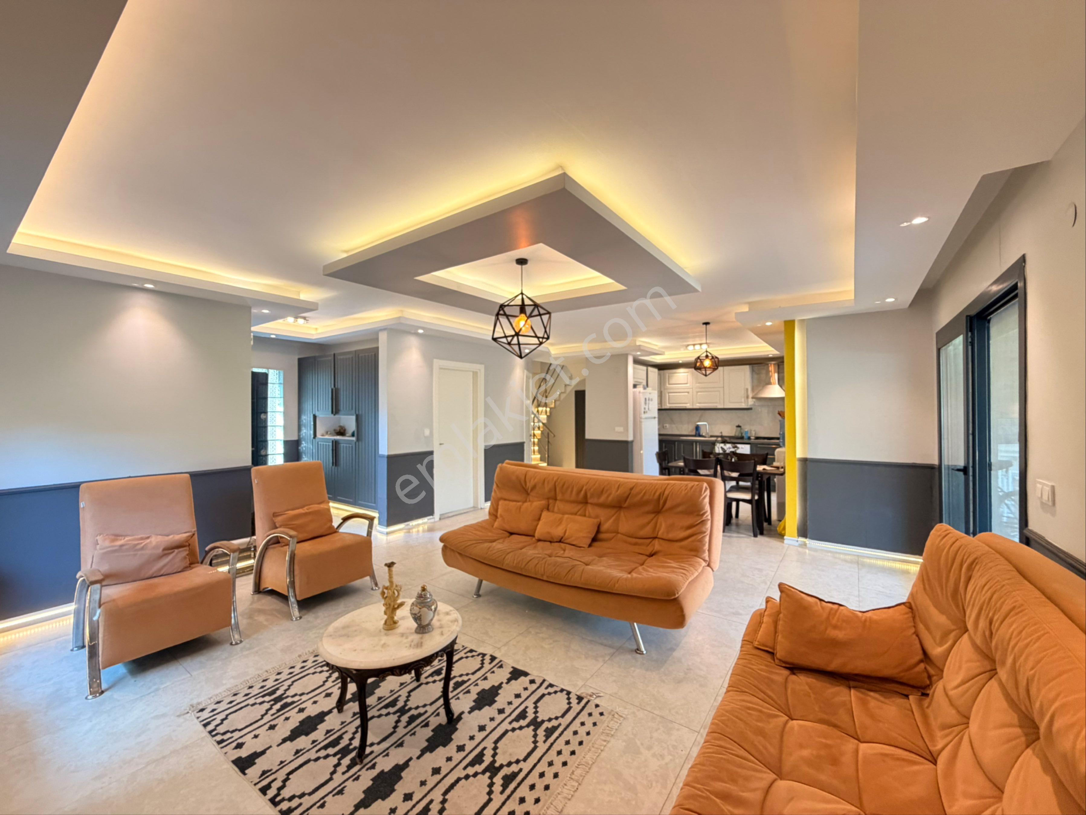 Kuşadası Güzelçamlıda Limana Komşu Satılık 3+1 Villa - Görsel 9