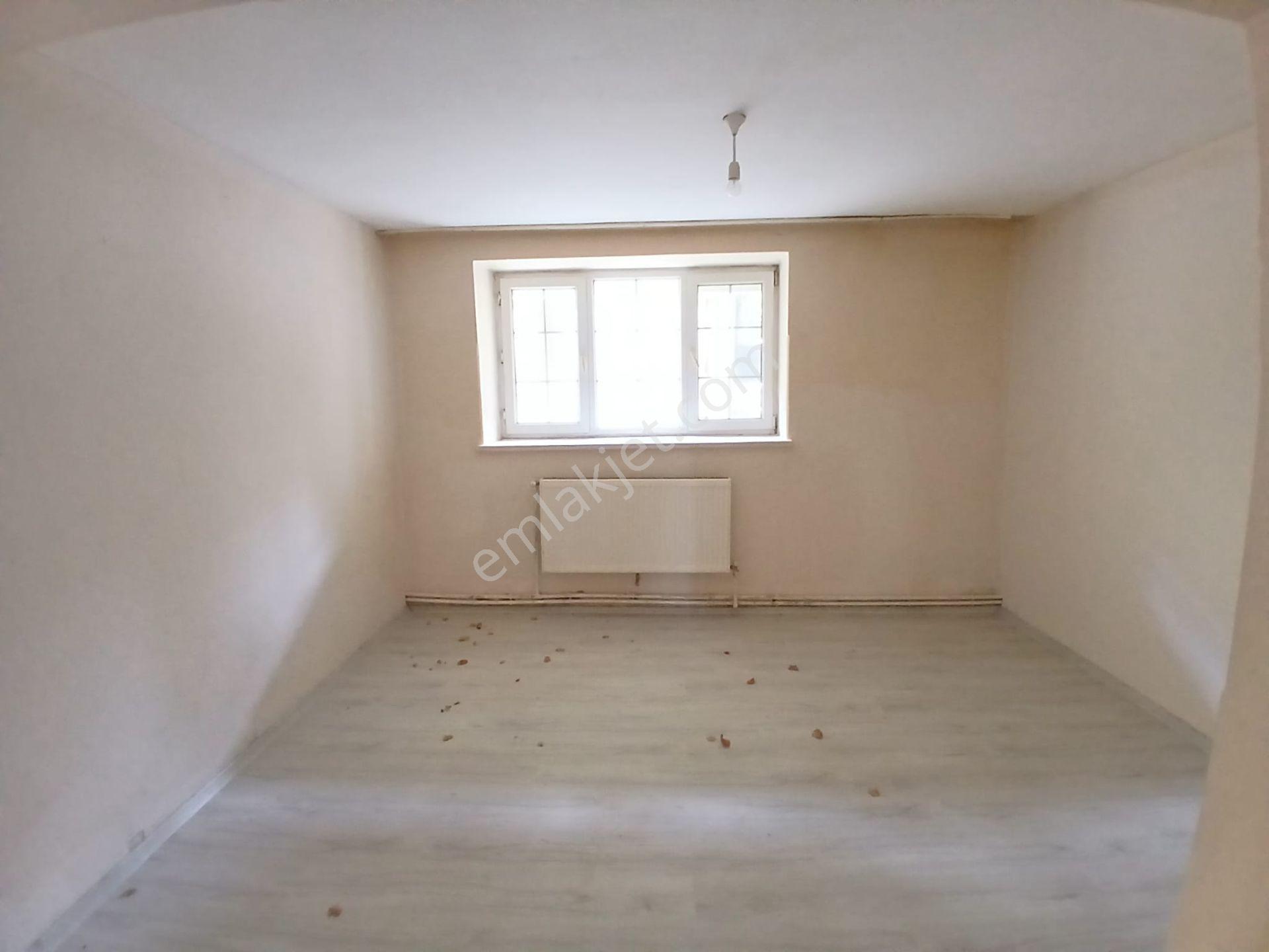 Akçay Emlak'tan Akşehir Kileci Mahallesi Eski Hastahane Civarı Doğalgazlı Kiralık 3+1 Daire - Görsel 7