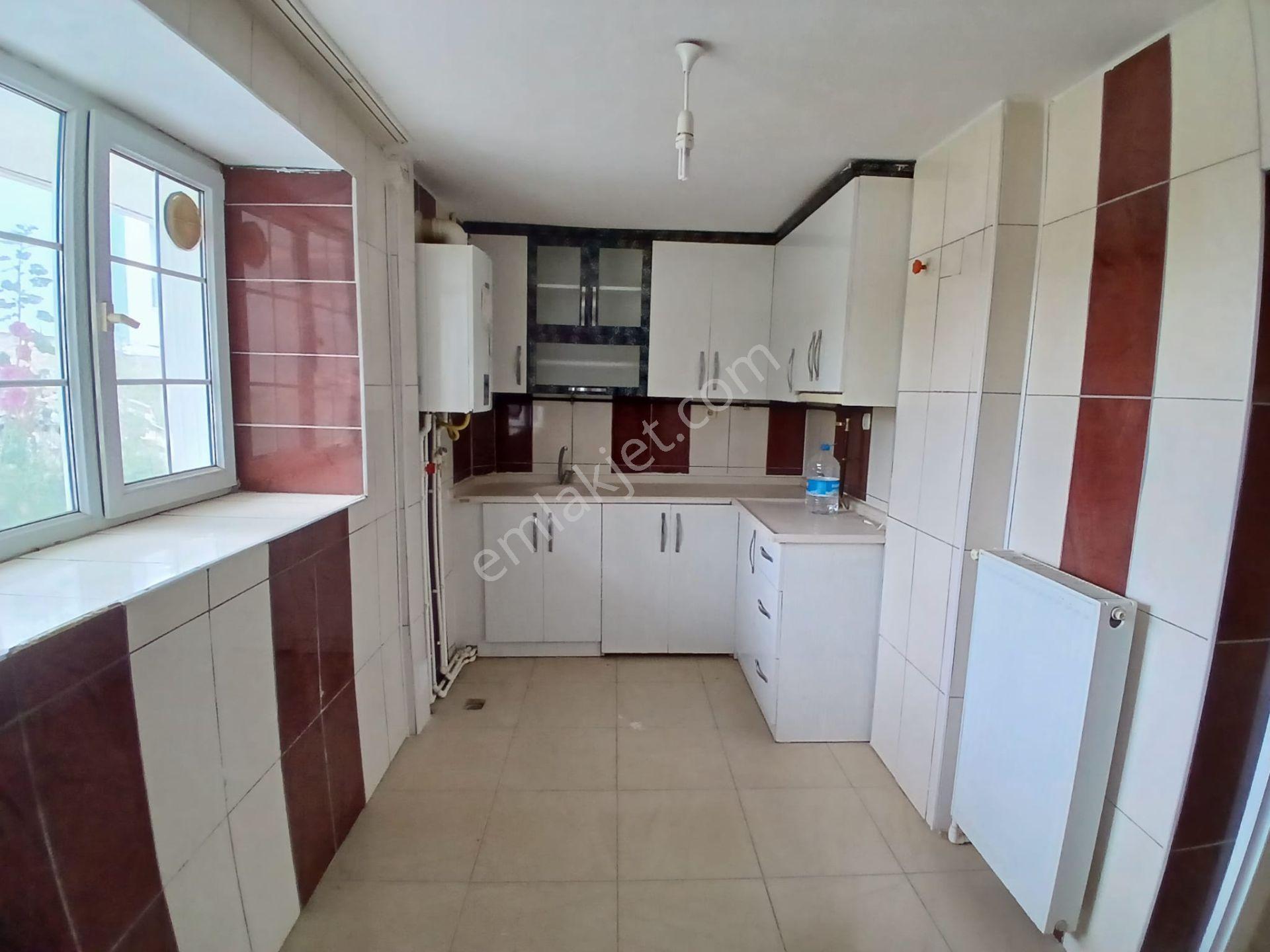 Akçay Emlak'tan Akşehir Kileci Mahallesi Eski Hastahane Civarı Doğalgazlı Kiralık 3+1 Daire - Görsel 24