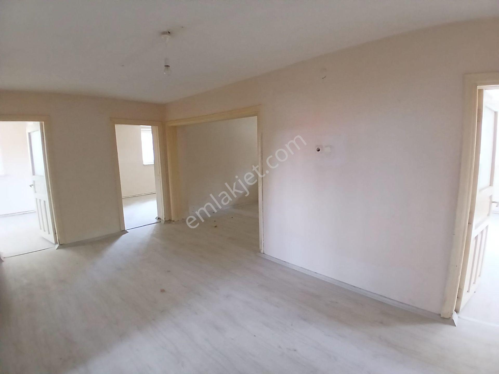 Akçay Emlak'tan Akşehir Kileci Mahallesi Eski Hastahane Civarı Doğalgazlı Kiralık 3+1 Daire - Görsel 14