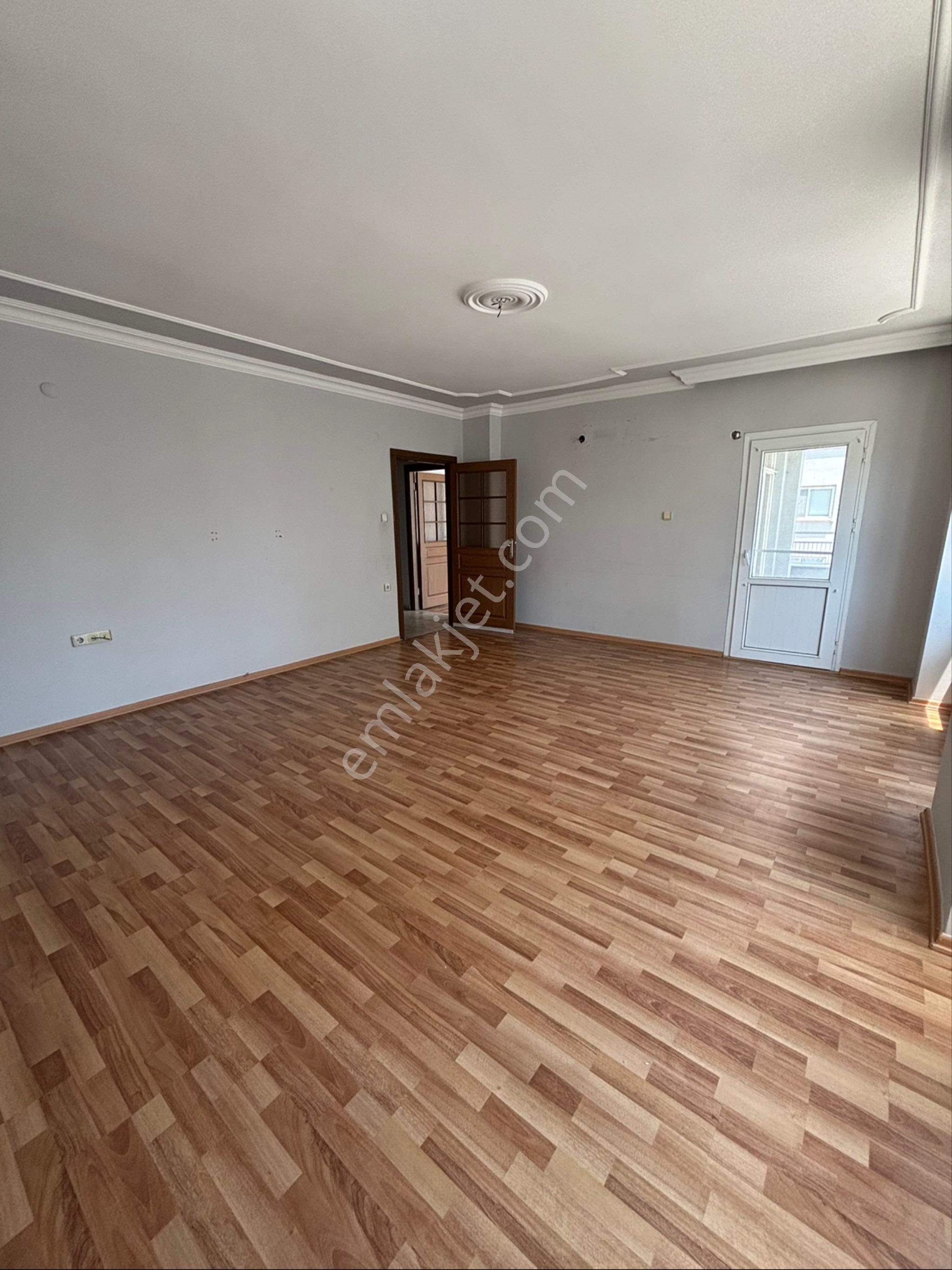 Mersin Erdemli Merkez Mahallesinde Geniş 3+1 Kiralık Daire - Görsel 9