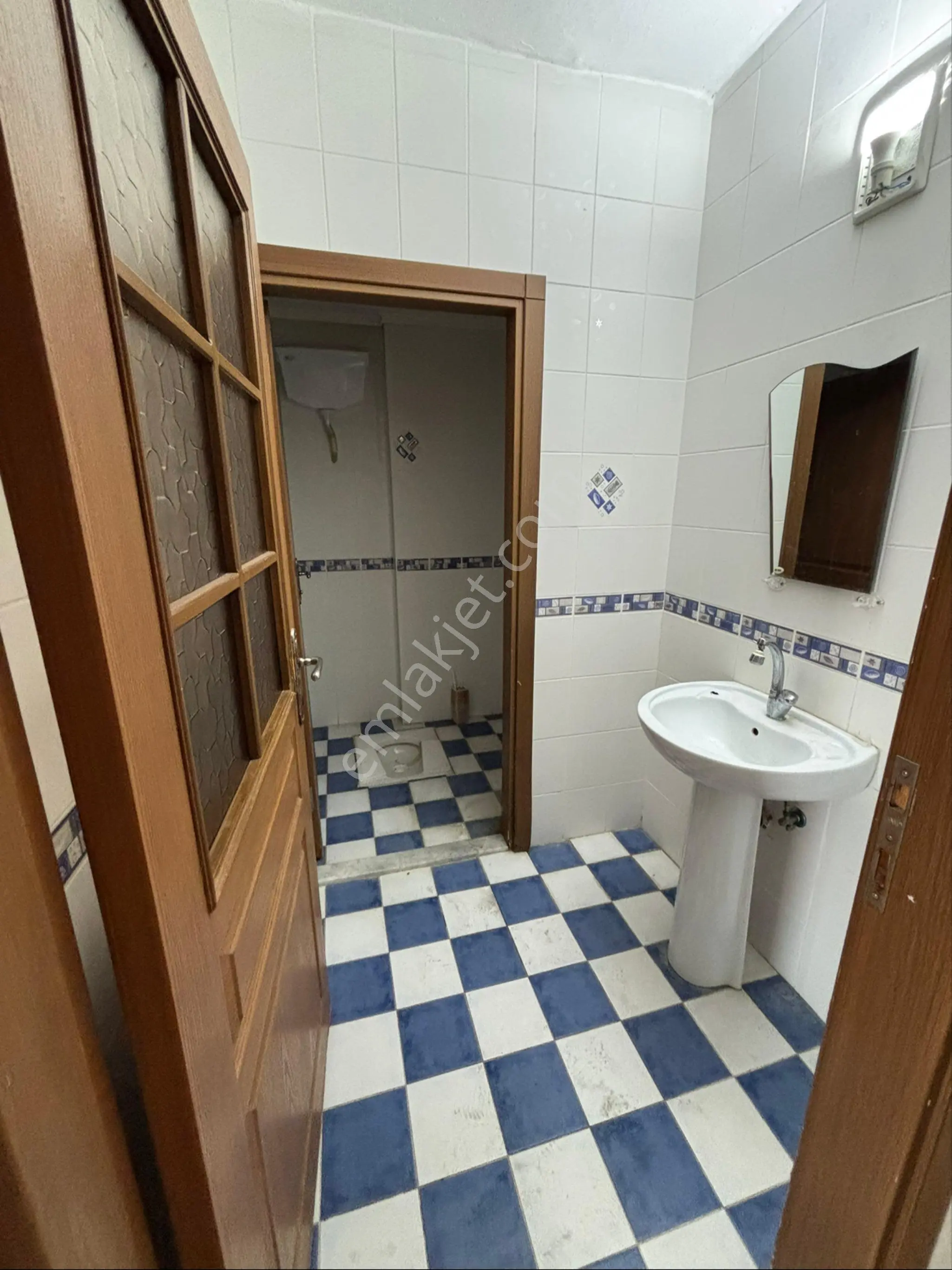 Mersin Erdemli Merkez Mahallesinde Geniş 3+1 Kiralık Daire - Görsel 4