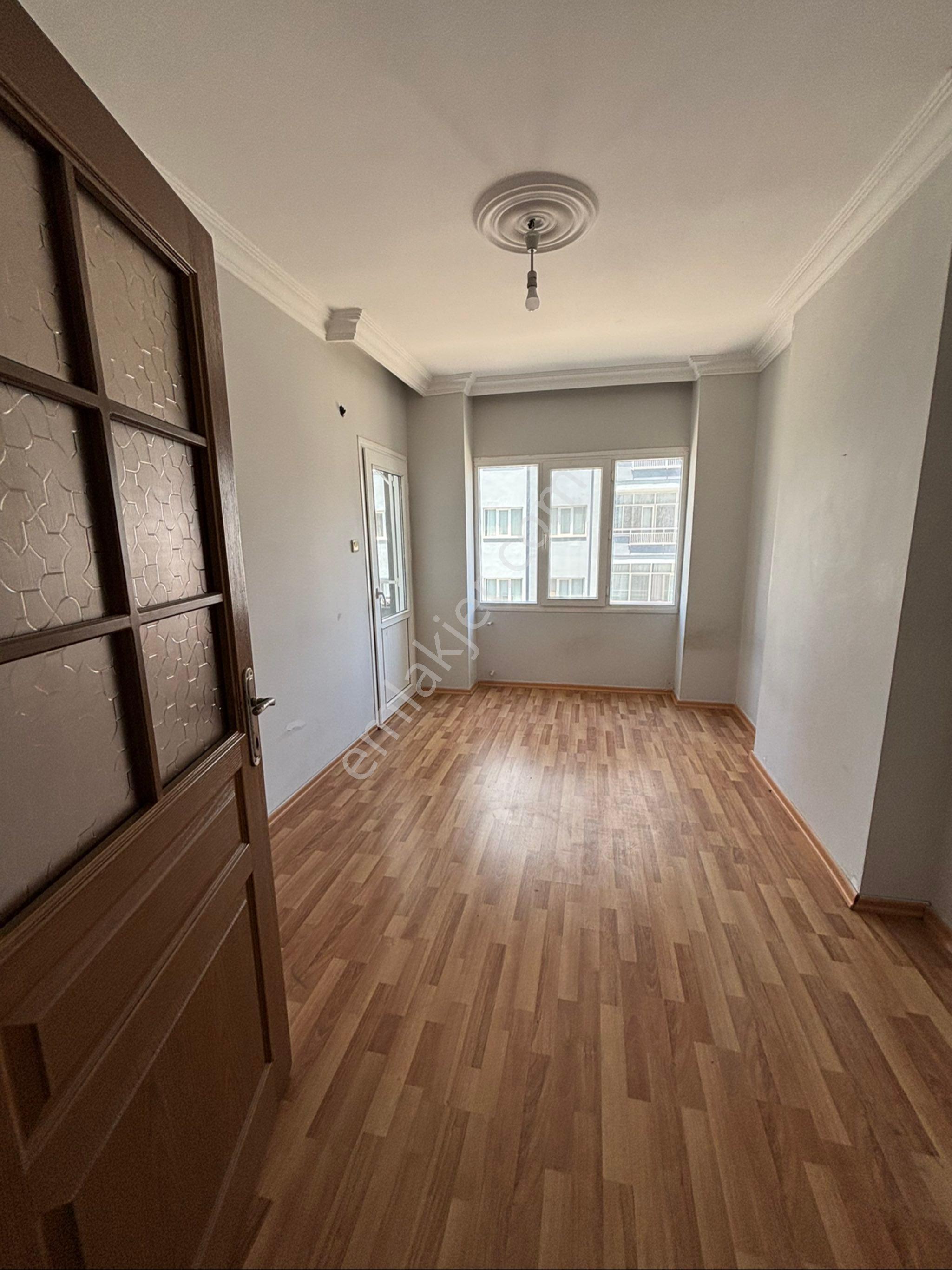 Mersin Erdemli Merkez Mahallesinde Geniş 3+1 Kiralık Daire - Görsel 6