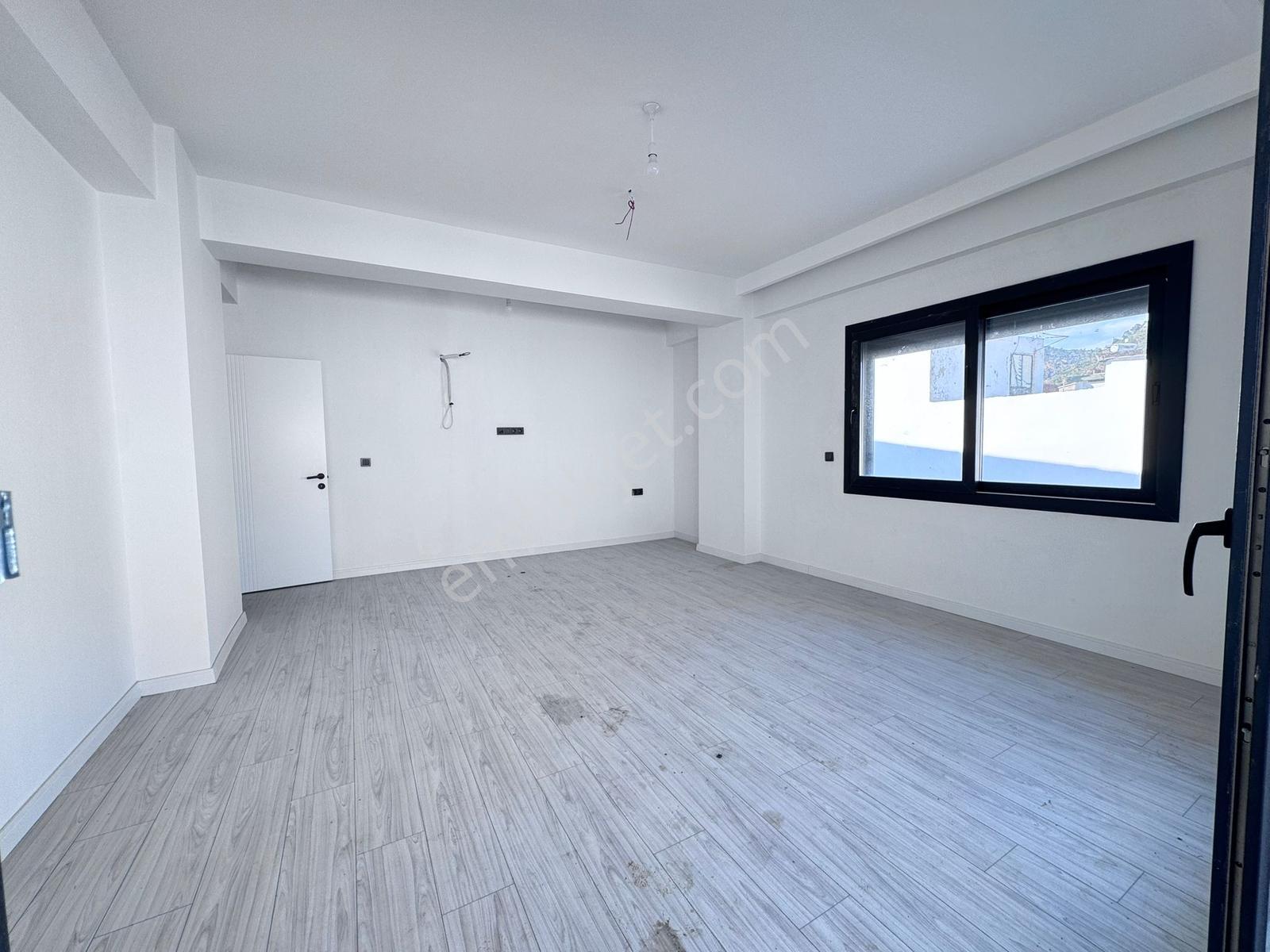 Marmaris Merkez Kiralık Asansörlü Sıfır 3+1 Daire - Görsel 4