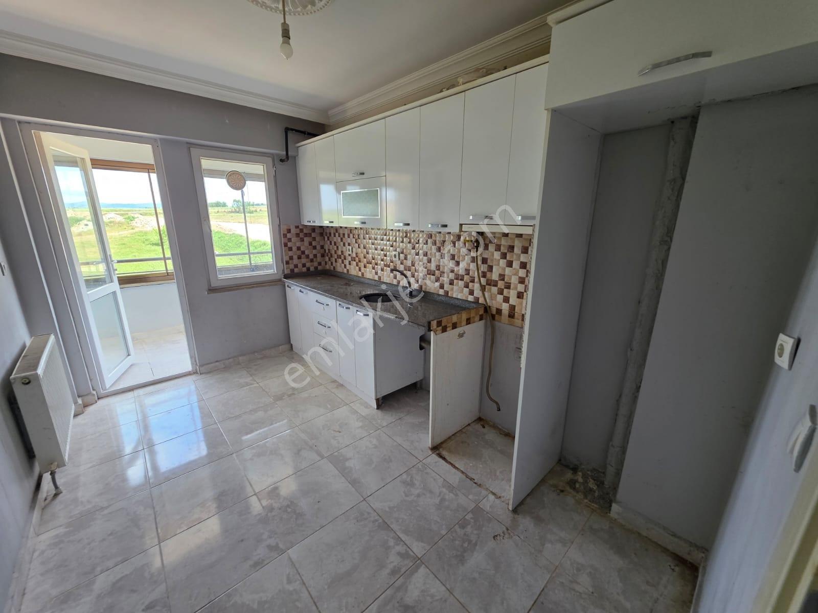 Bizim Emlak'tan Geniş Cam Balkonlu Kiralık 2+1 - Görsel 9