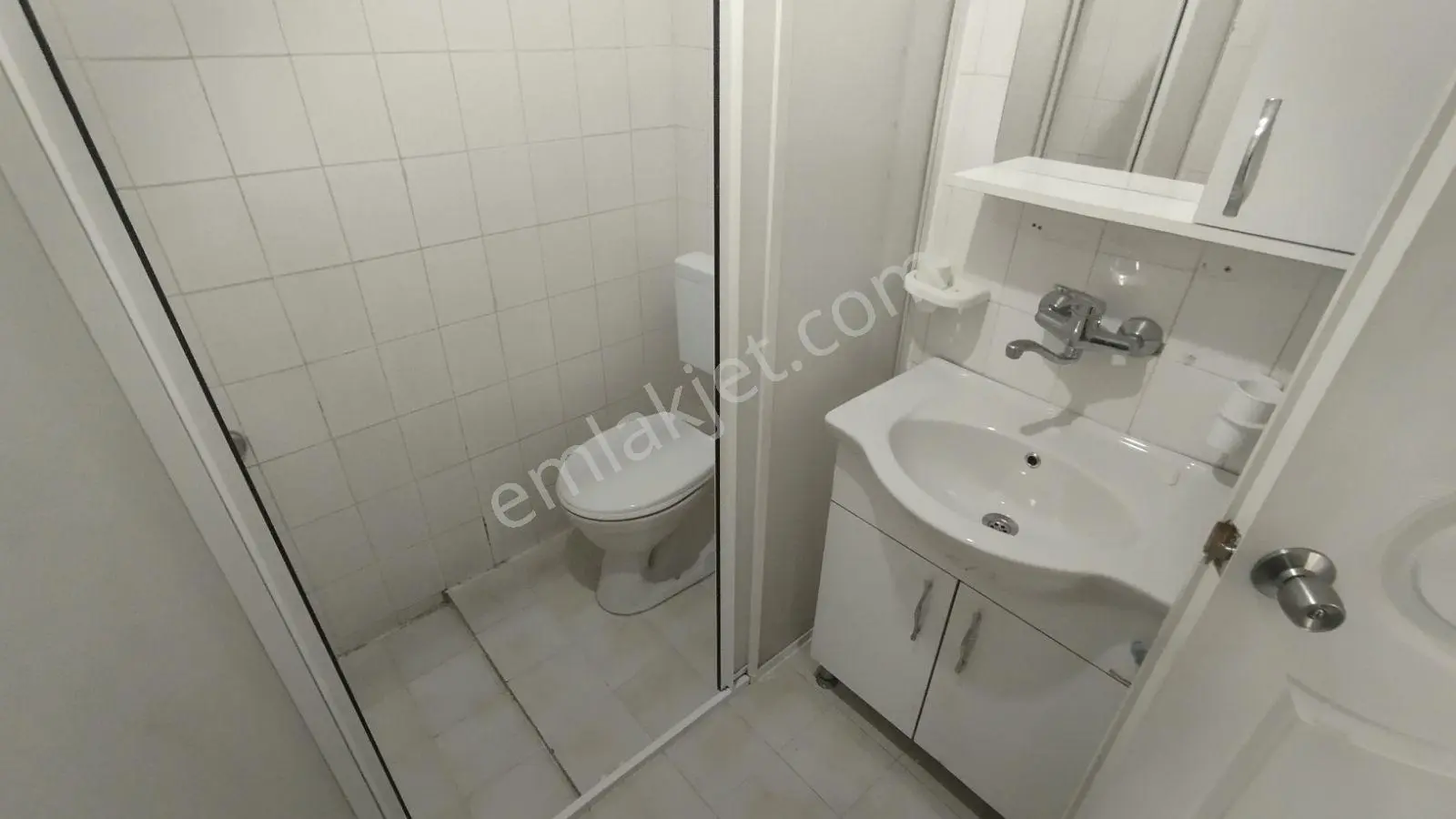 İlkon'dan Foça'da Merkezi Konumda Kiralık 2+1 Yüksek Giriş Daire - Görsel 23