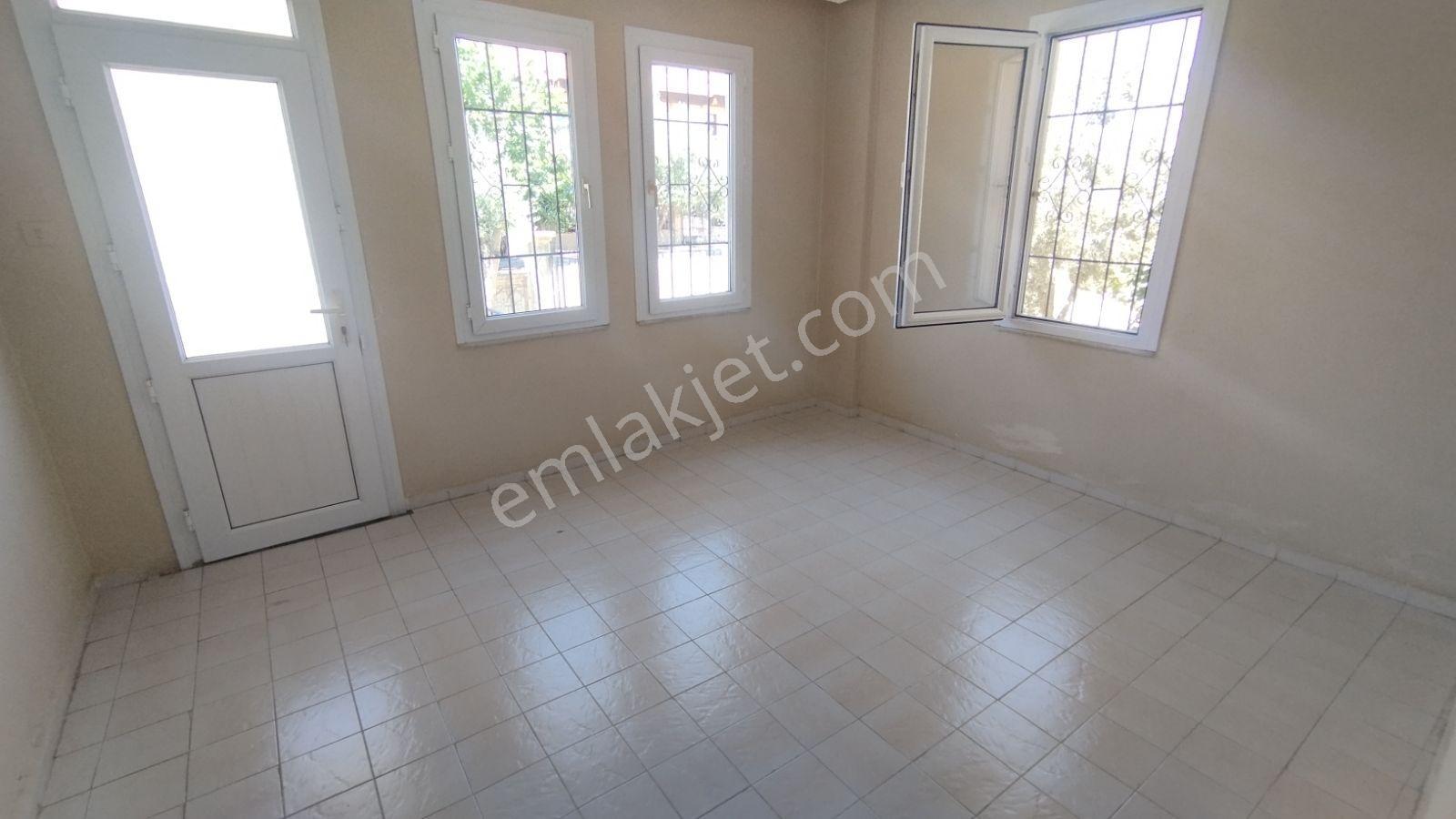 İlkon'dan Foça'da Merkezi Konumda Kiralık 2+1 Yüksek Giriş Daire - Görsel 9