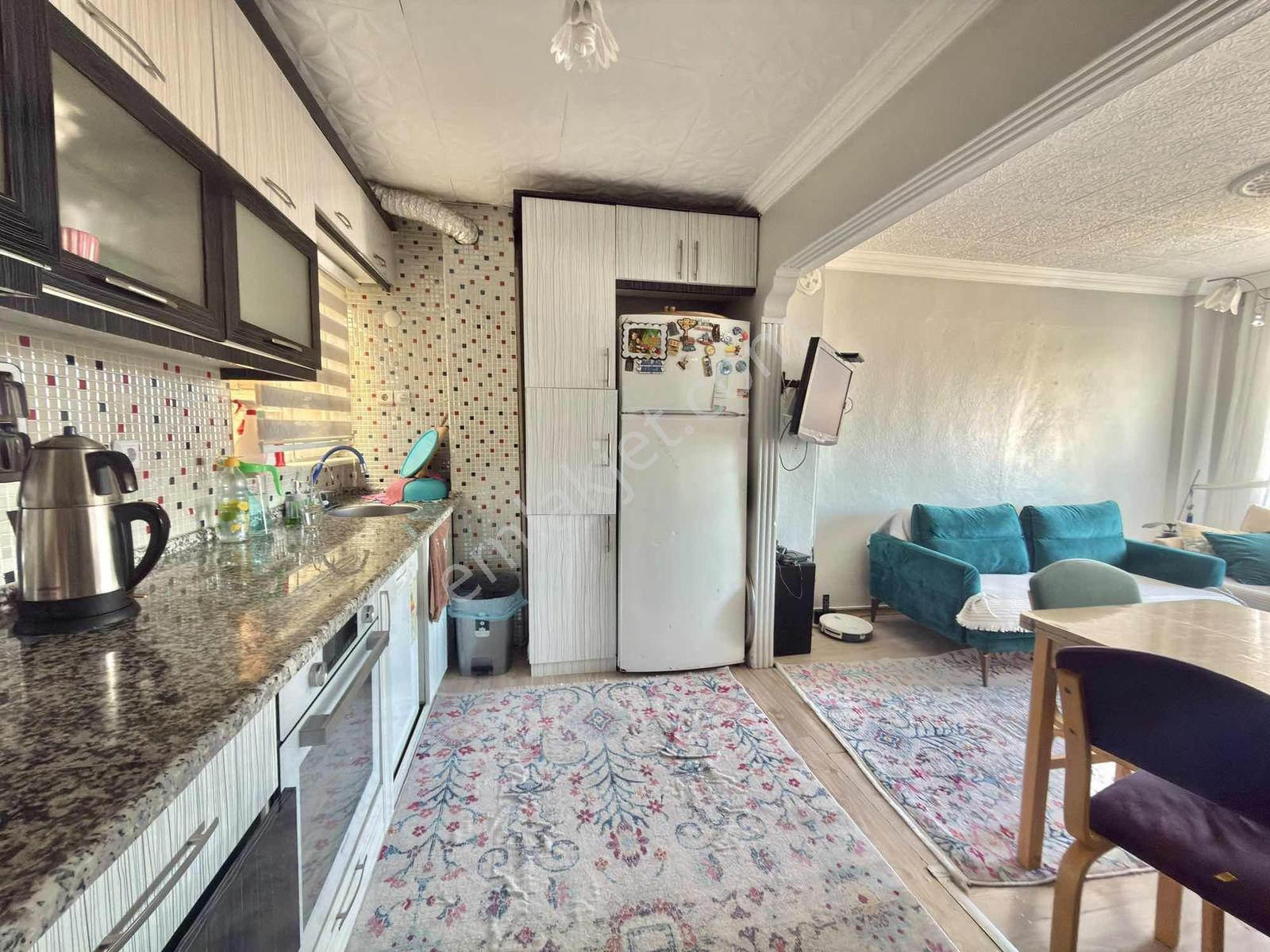 Manisa Yunusemre Yenimahalle 3+1 Asansörlü Cadde Üzeri Daire - Görsel 17
