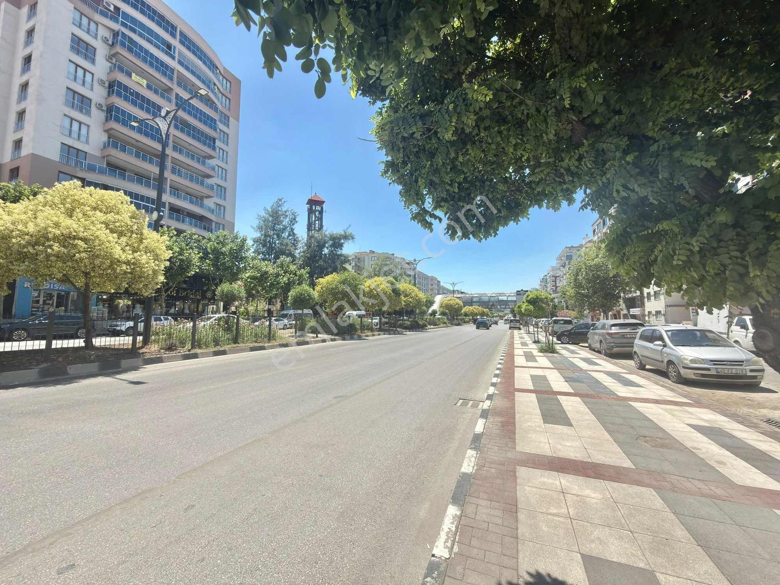 Manisa Yunusemre Yenimahalle 3+1 Asansörlü Cadde Üzeri Daire - Görsel 16