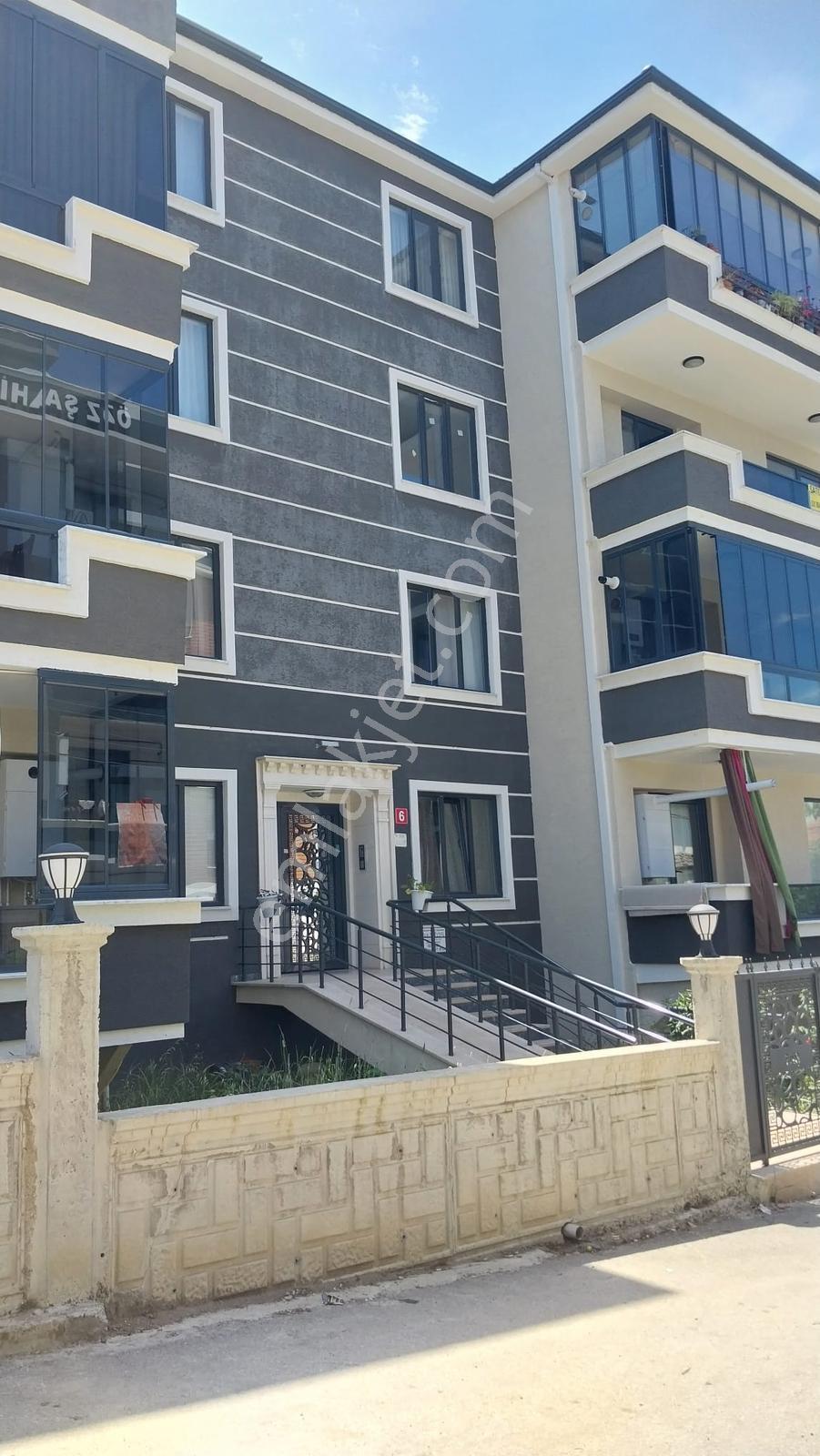 Turyap'dan Çiftlikköy,mehmet Akif'de 3+1 Ara Kat Geniş Daire