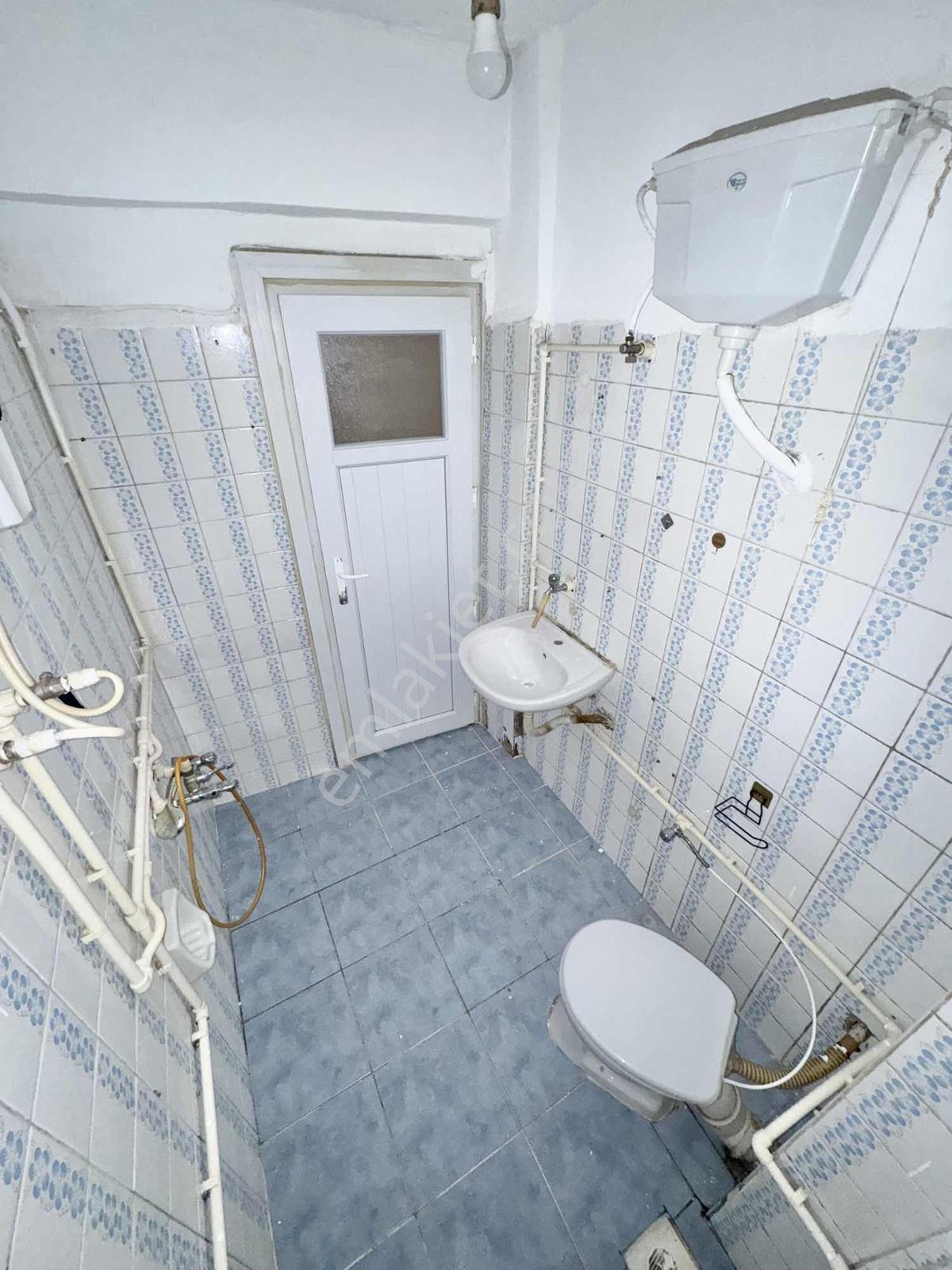 Kocamustafapaşa'da 1+1 Kiralık Daire Doğalgaz Sobalı - Görsel 16