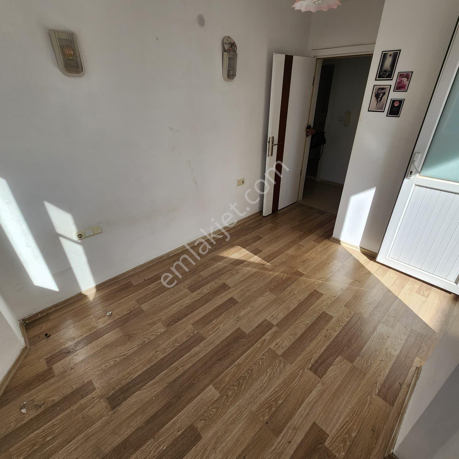 Didim Merkezde 1+1 Ayrı Mutfak Ara Kat Daire - Görsel 19