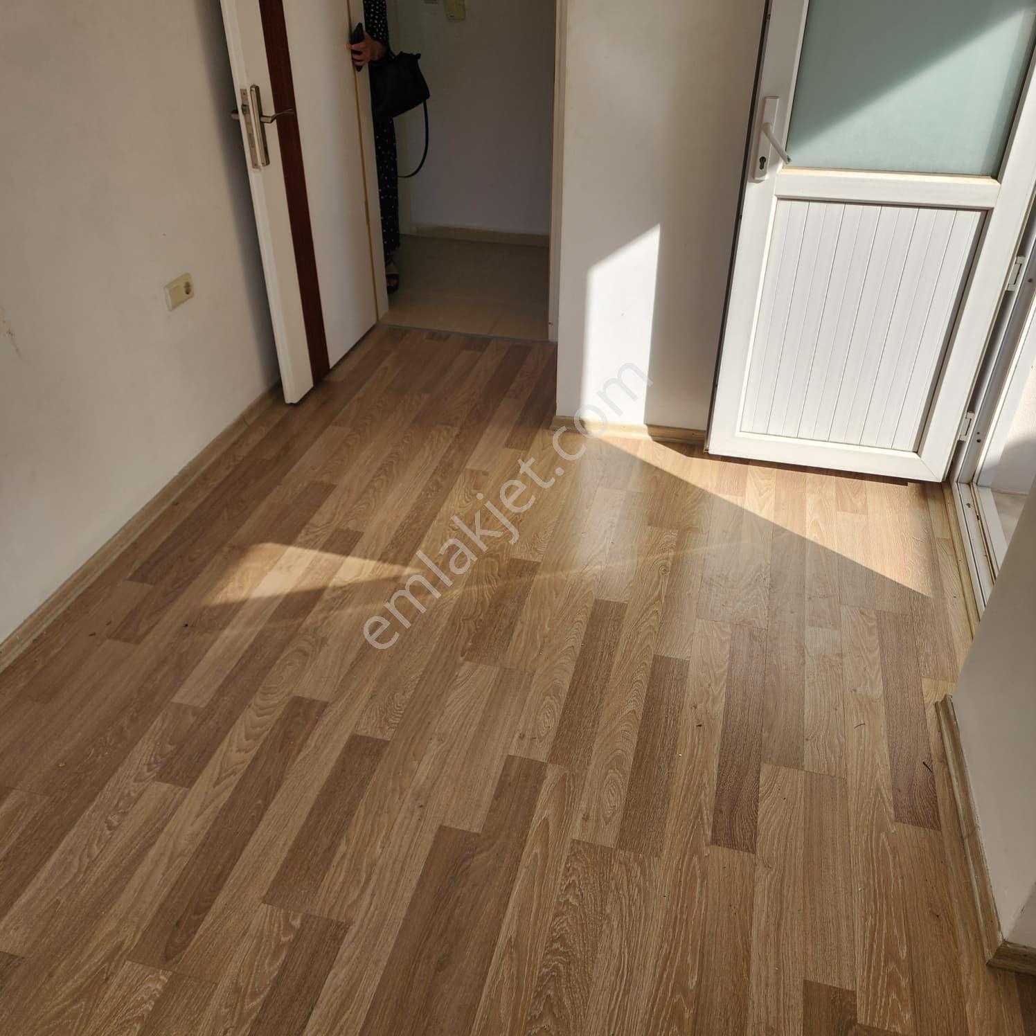 Didim Merkezde 1+1 Ayrı Mutfak Ara Kat Daire - Görsel 18
