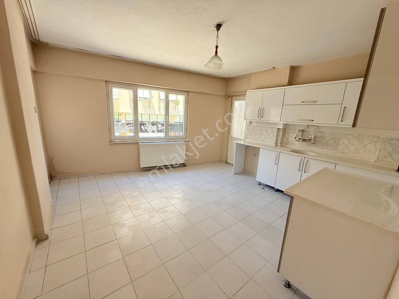 Nazilli Aydoğdu Mahallesinde 3+1 Kiralık Geniş Daire - Görsel 4
