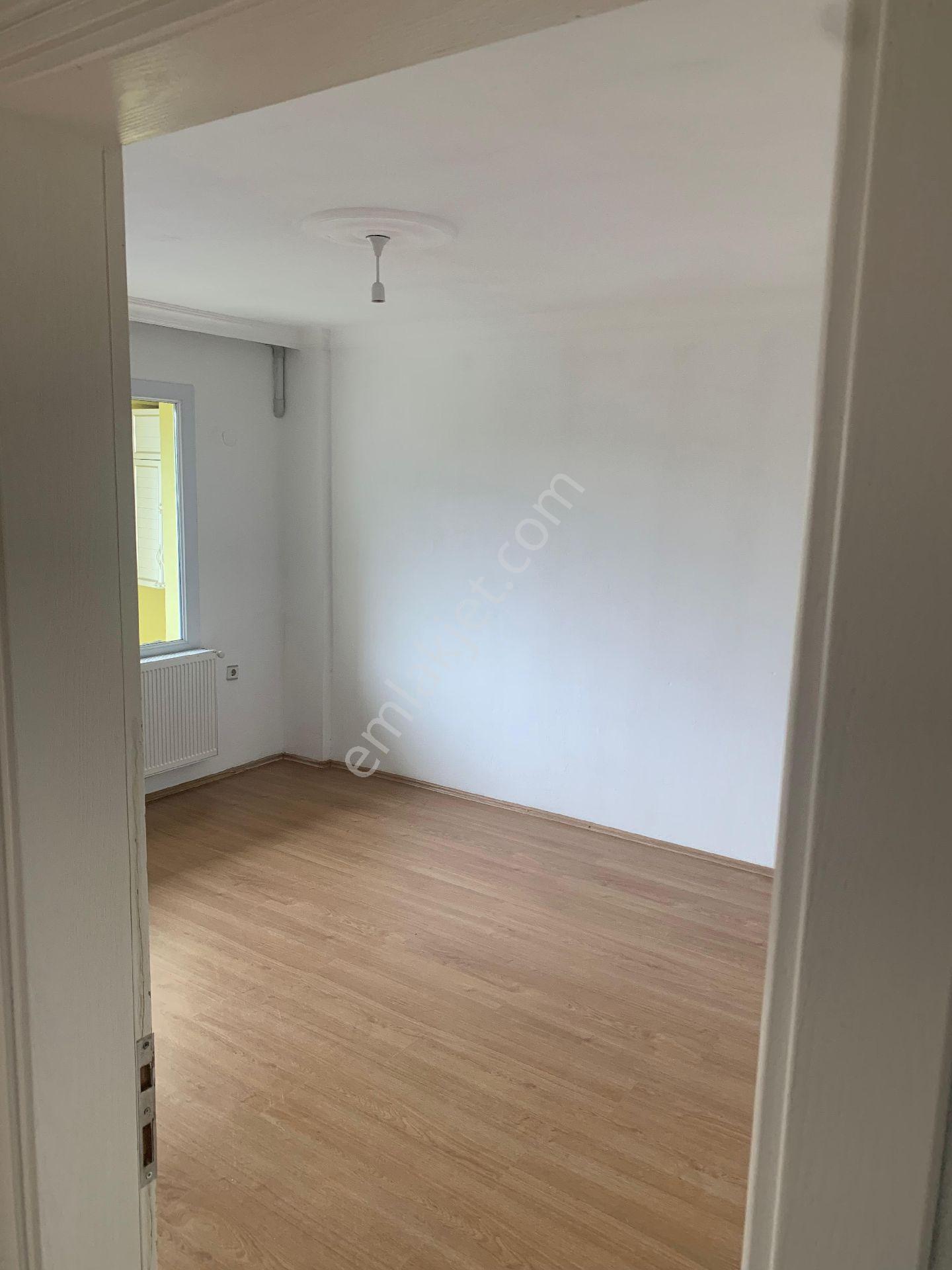 Bergama Gaziosmanpaşa Mah Doğalgazlı Kapalı Mutfak 2+1 Geniş Kiralık Daire - Görsel 9