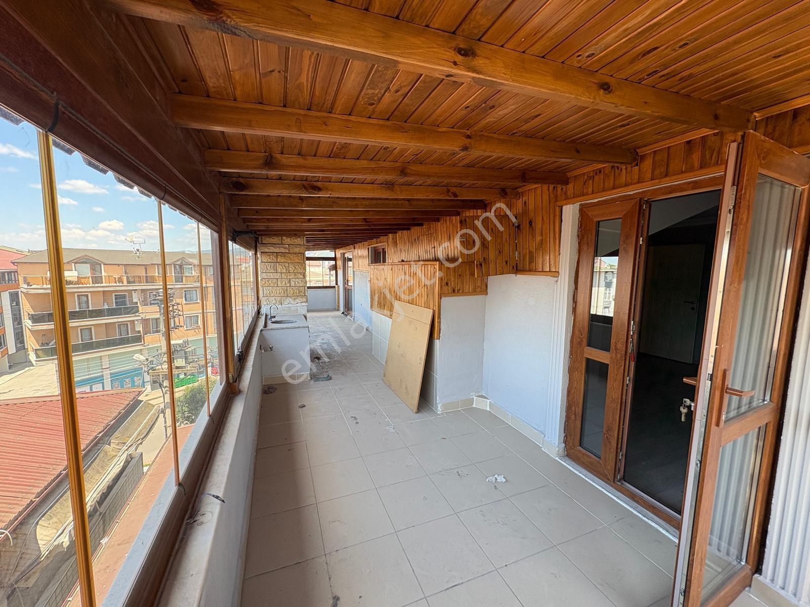 Tarcanlardan Körfez Güney Mahallesinde 4+1 Kiralık Dubleks Daire - Görsel 9