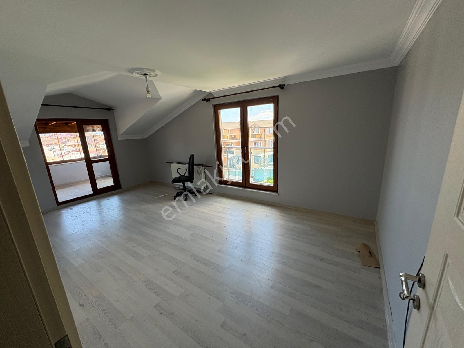 Tarcanlardan Körfez Güney Mahallesinde 4+1 Kiralık Dubleks Daire - Görsel 17
