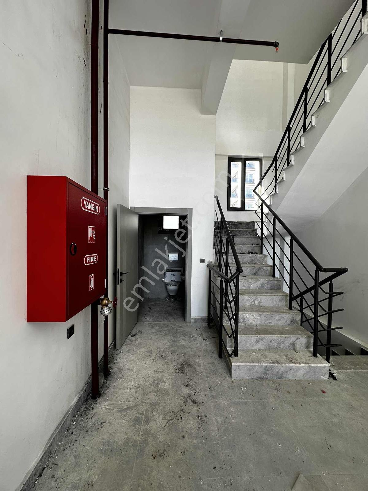 Kardeş Kentler Caddesi Üzerinde Kiralık İş Yerleri. - Görsel 4