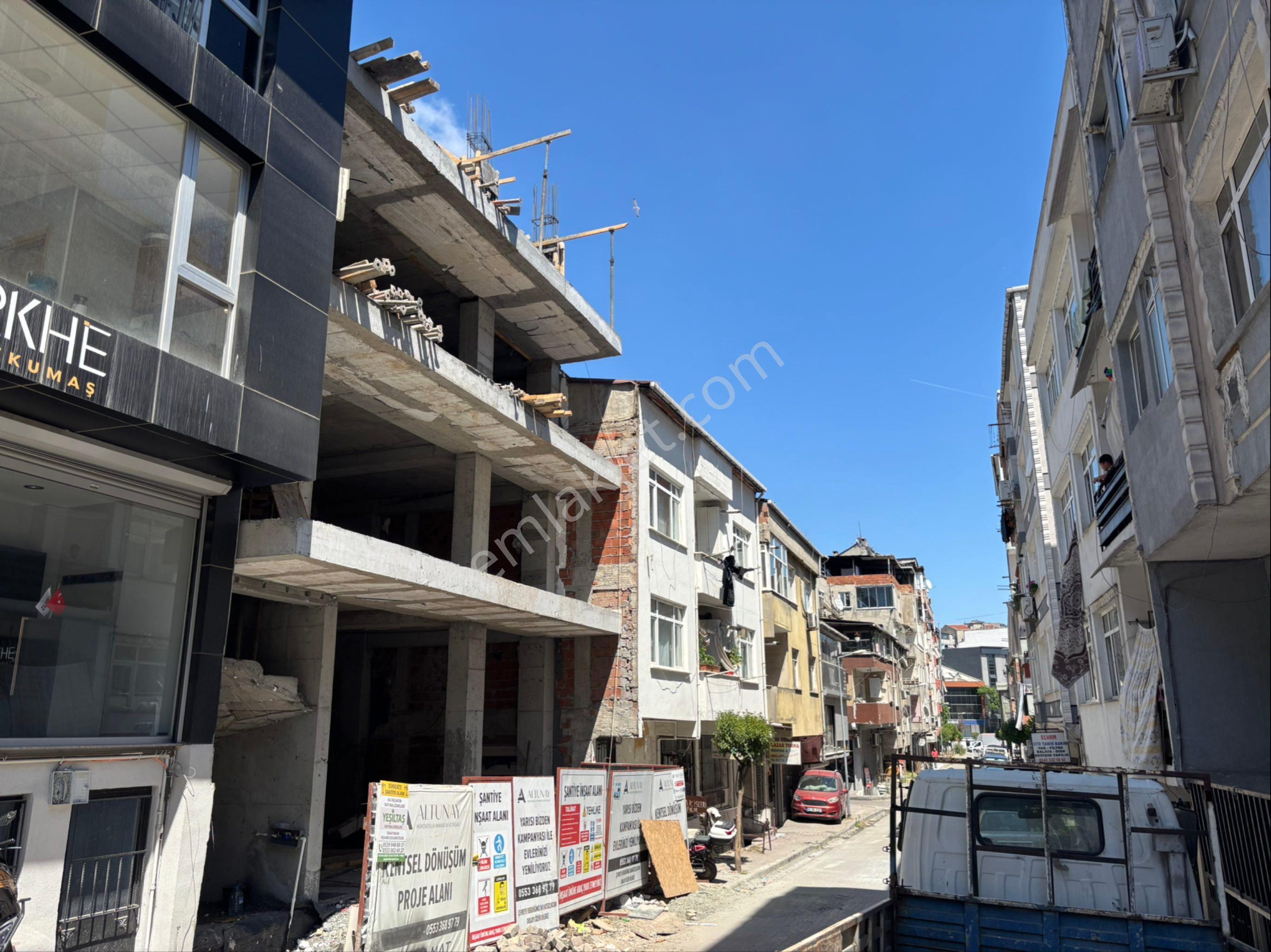 Güngören Sanayi Mahallesi Arsa Fiyatına Komple Bina - Görsel 18