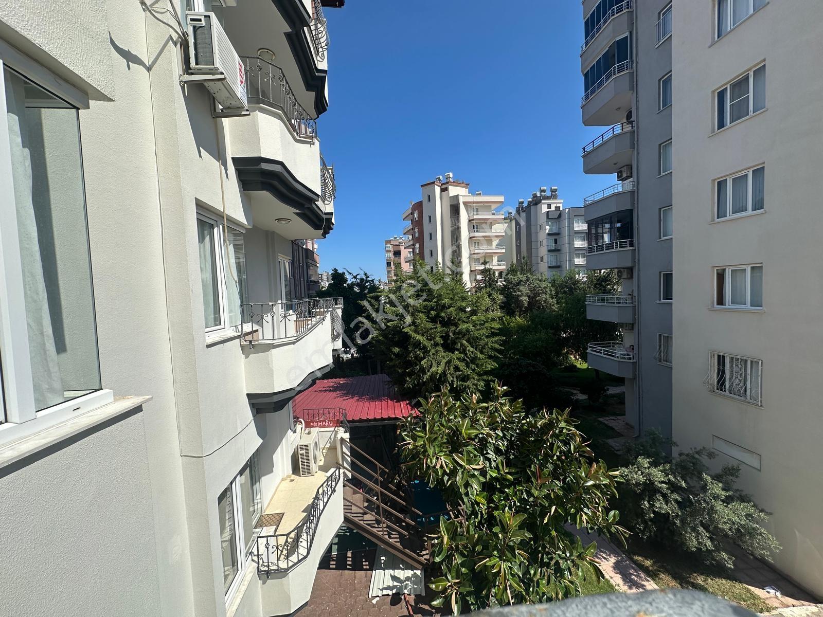 New Form'dan Aydınlık Evler Mahallesi Kiralık 4+1 Eşyalı Daire - Görsel 12