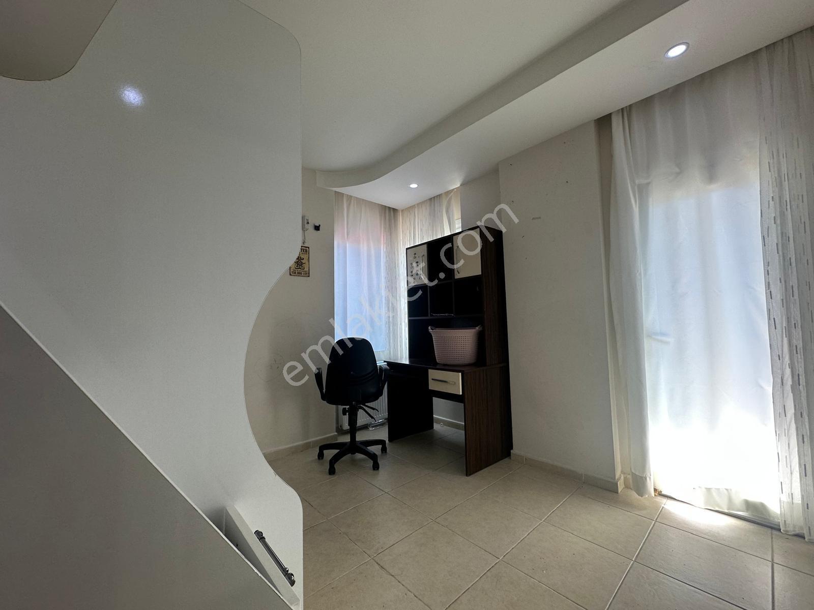 New Form'dan Aydınlık Evler Mahallesi Kiralık 4+1 Eşyalı Daire - Görsel 10
