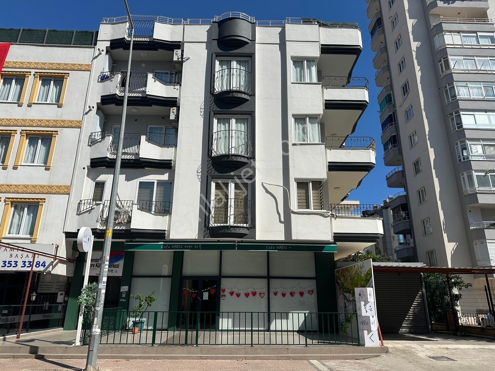 New Form'dan Aydınlık Evler Mahallesi Kiralık 4+1 Eşyalı Daire - Görsel 2