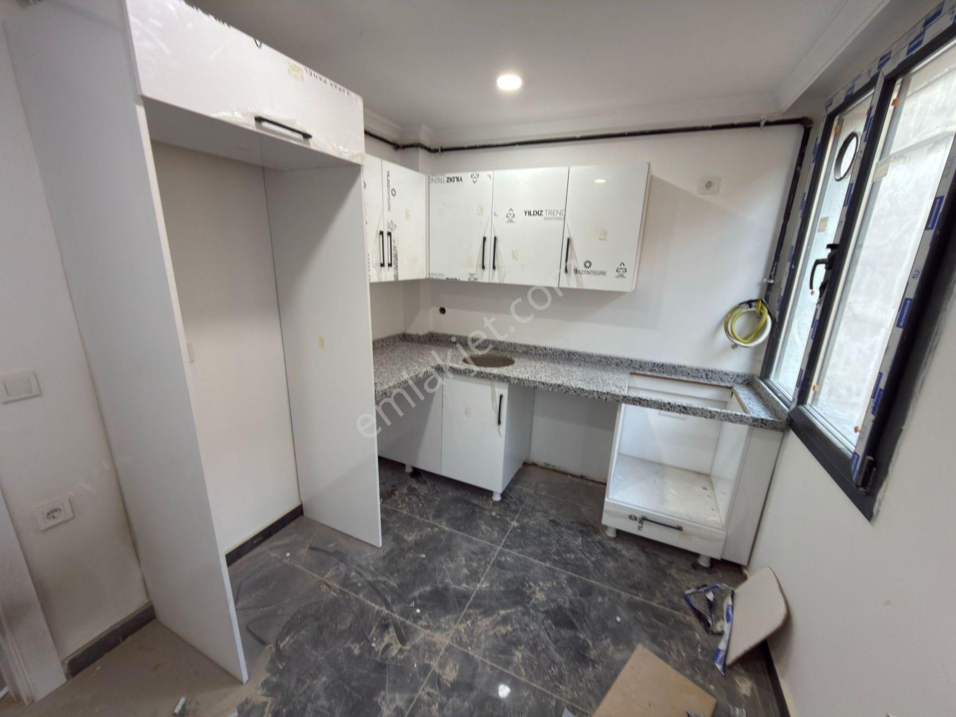 Efka Gayrimenkulden E5'e Yakın Yeni Binada Kiralık 1+1 Daire - Görsel 18