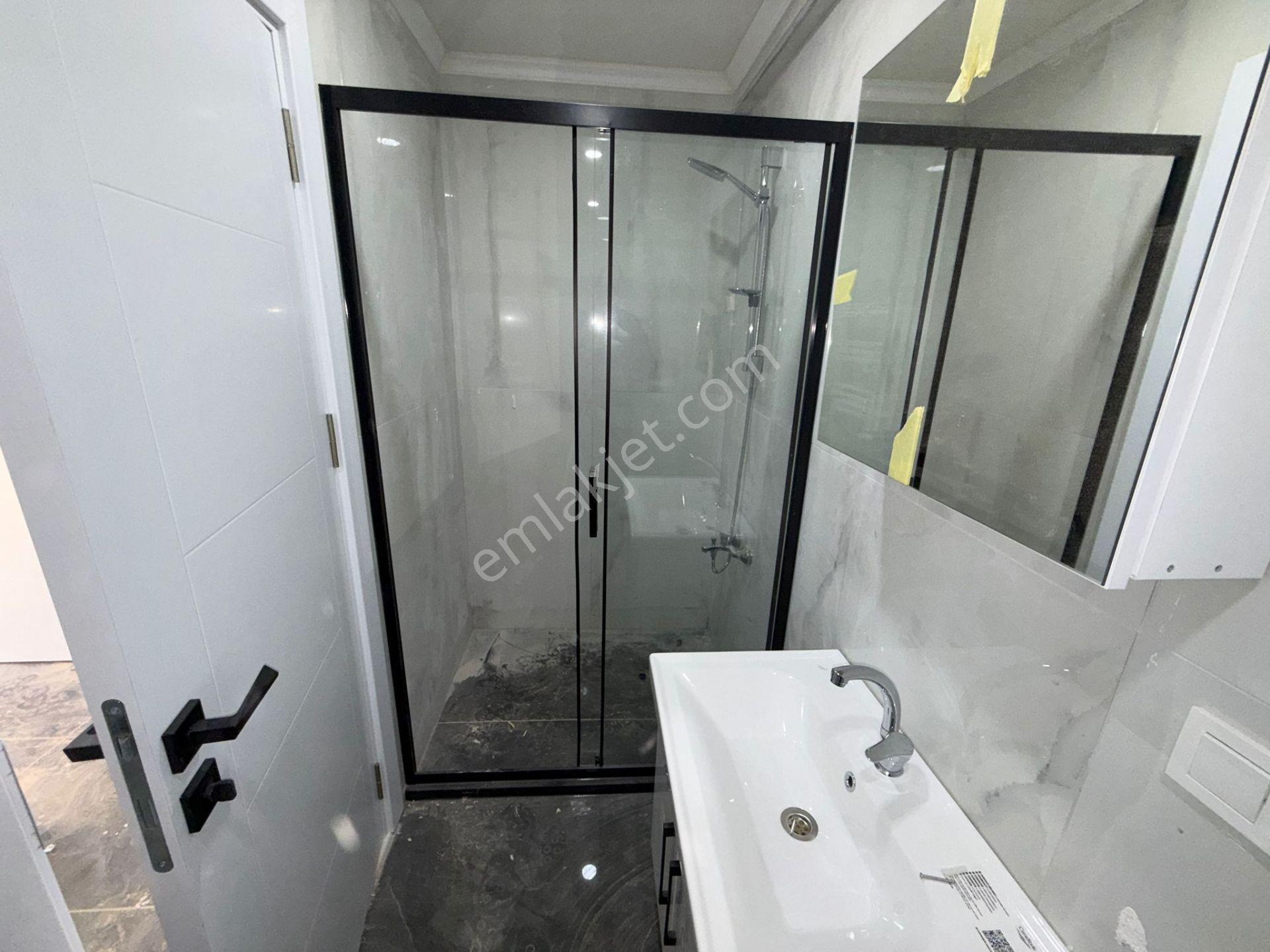 Efka Gayrimenkulden E5'e Yakın Yeni Binada Kiralık 1+1 Daire - Görsel 27
