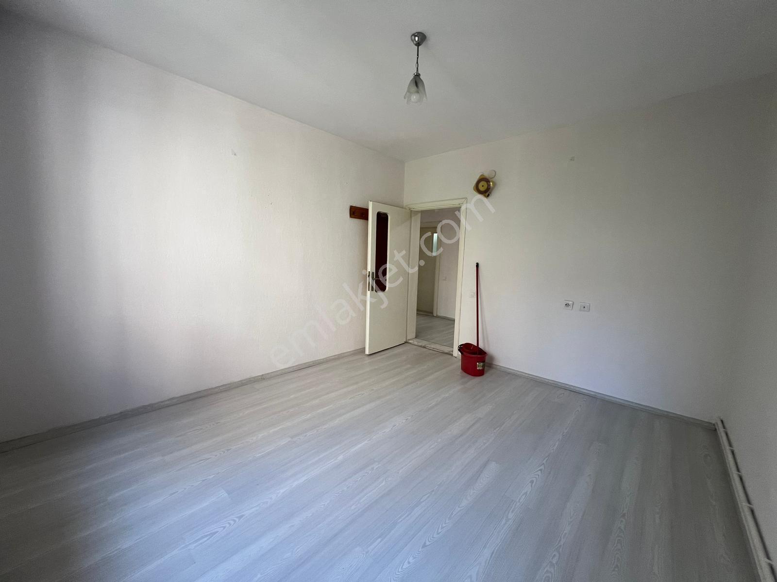 Demirköprü'nün Hemen Yanında Kiralık Arakat 3+1 Daire - Görsel 17