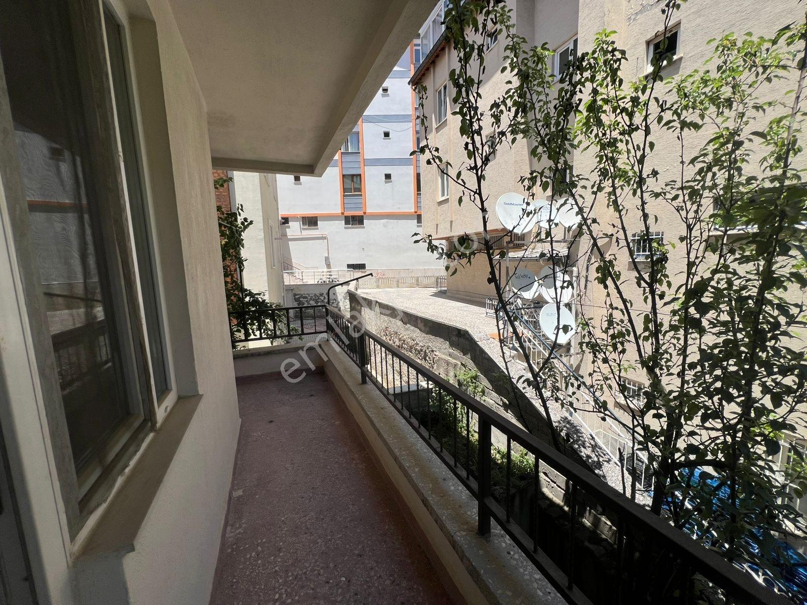 Demirköprü'nün Hemen Yanında Kiralık Arakat 3+1 Daire - Görsel 8