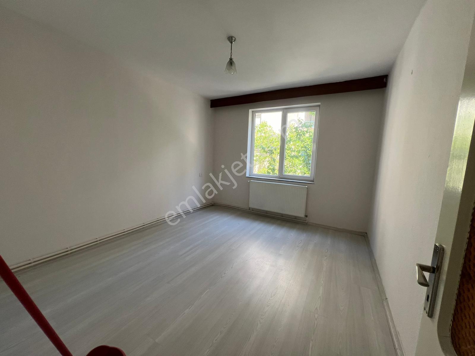 Demirköprü'nün Hemen Yanında Kiralık Arakat 3+1 Daire - Görsel 16