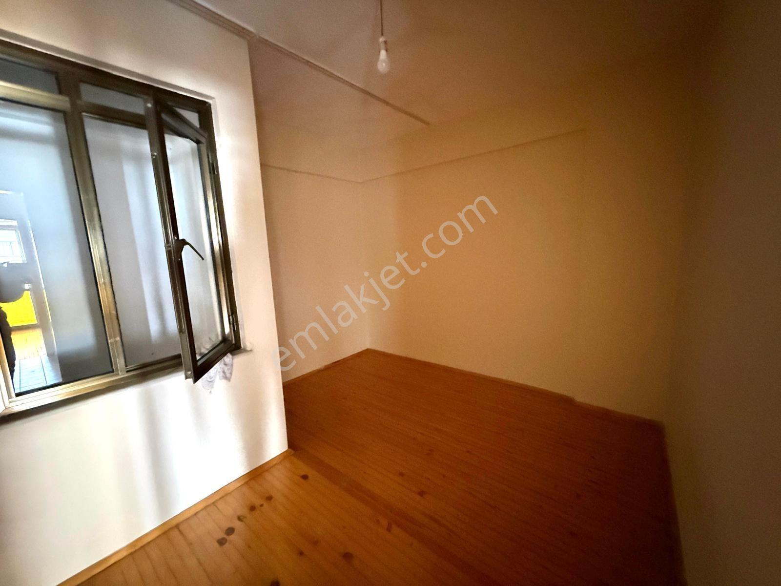 Kuşadası Merkezde Tüm Olanaklara Yakın 2+1 Kıralık Daıre - Görsel 10