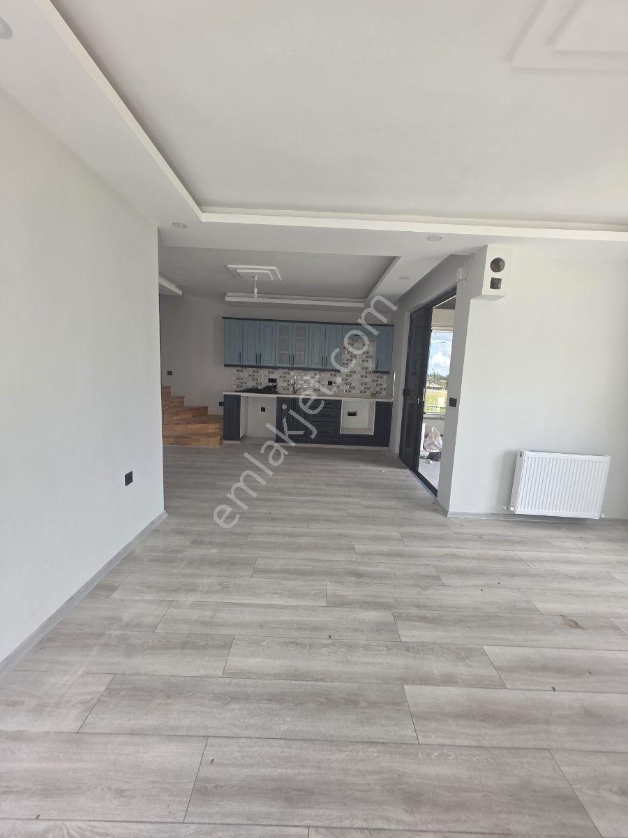Alaçam Tepe Bölmesi Satılık Villa Acil - Görsel 15