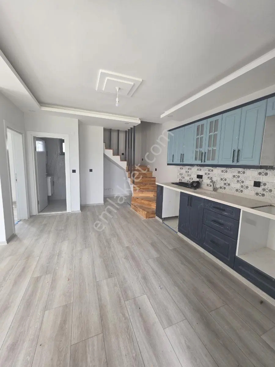 Alaçam Tepe Bölmesi Satılık Villa Acil - Görsel 5