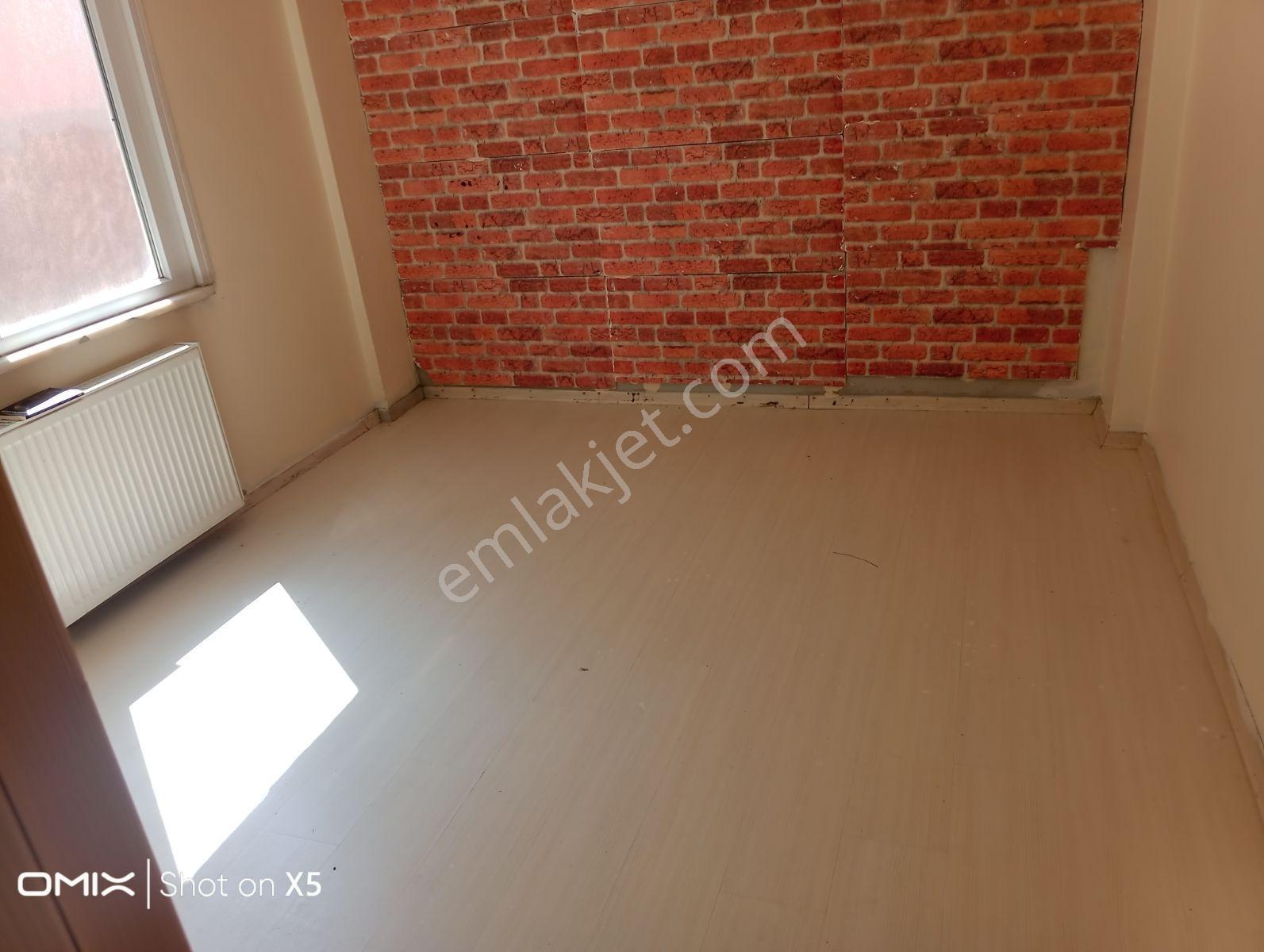 Pendik Çamçeşme Mahallesi'nde Kiralık 60m2 Kombili 2+1 Daire - Görsel 3