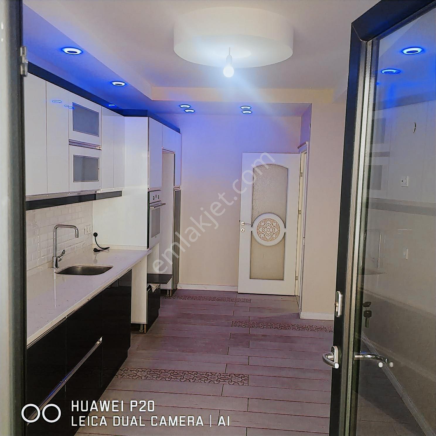 Değirmenderede Doğa Manzaralı Ultra Lüx 4 Katlı Villa - Görsel 34