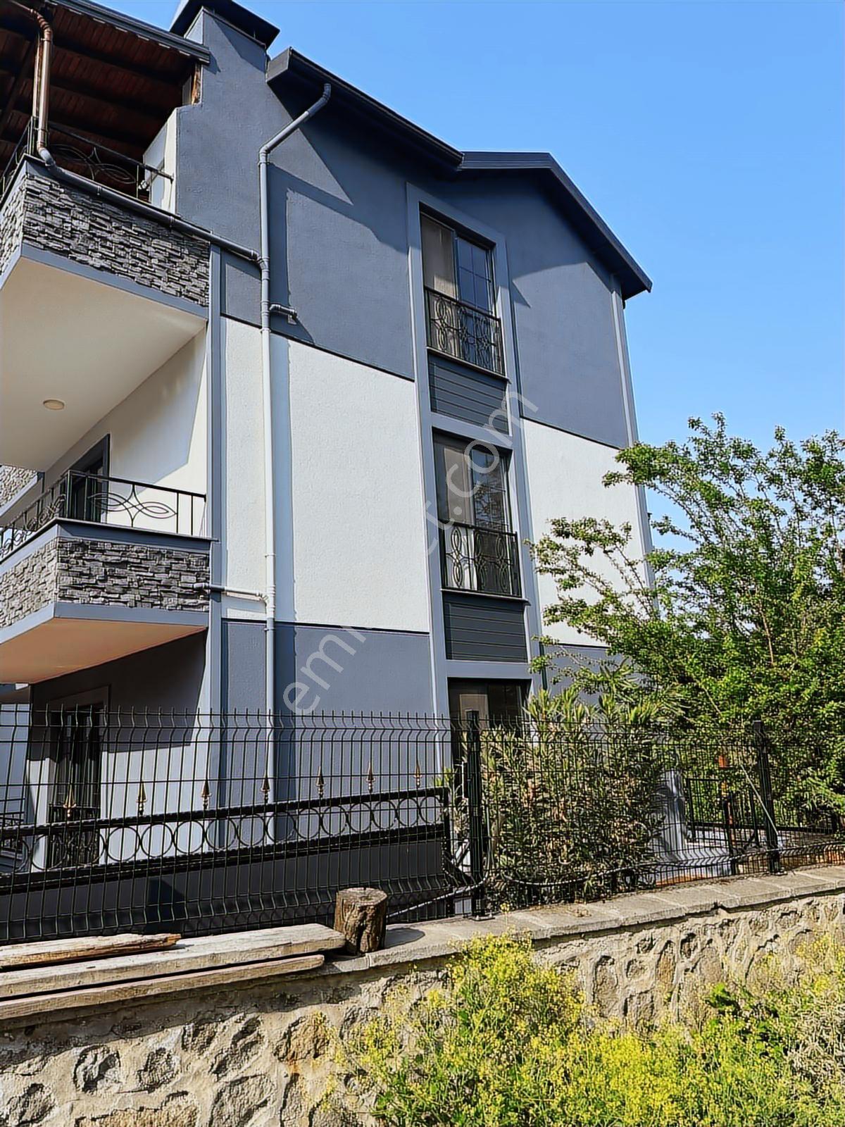 Değirmenderede Doğa Manzaralı Ultra Lüx 4 Katlı Villa - Görsel 3