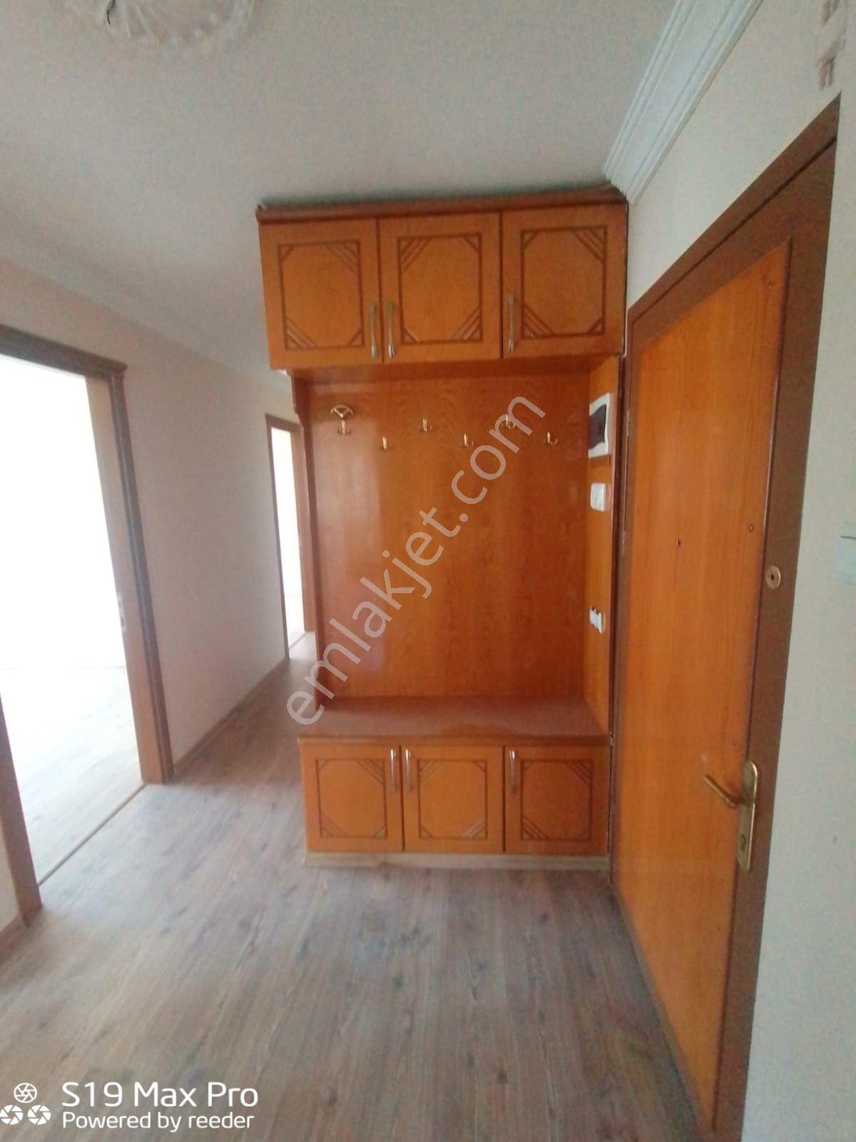 Yarhasanlar Mah.çarşı İçerisinde Asansörlü Kiralık 3+1 Arakat Daire - Görsel 6