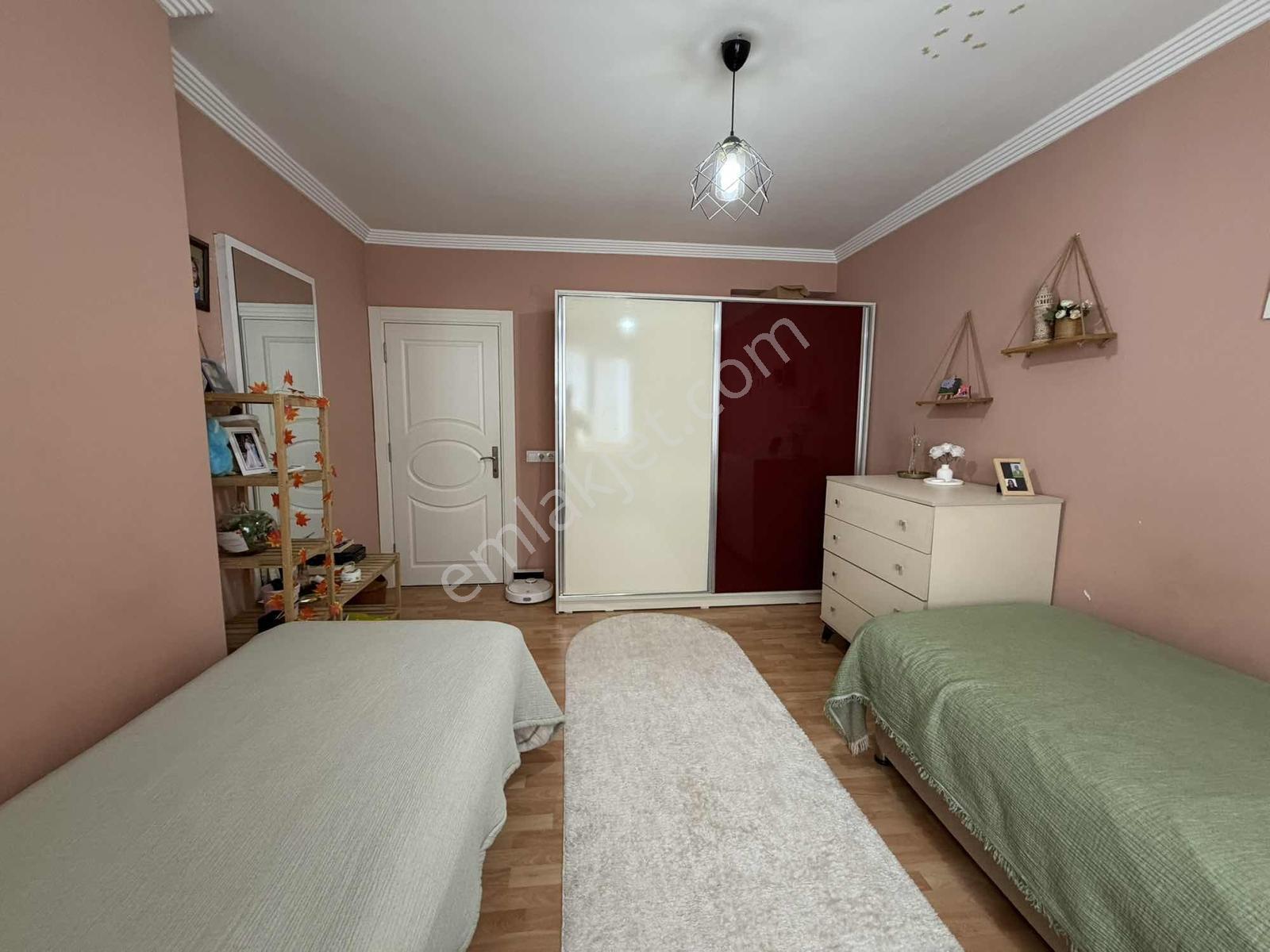 Erenköy Esentepe'de Satılık 5+2 340 M2 Doğalgazlı Dubleks Daire - Görsel 7