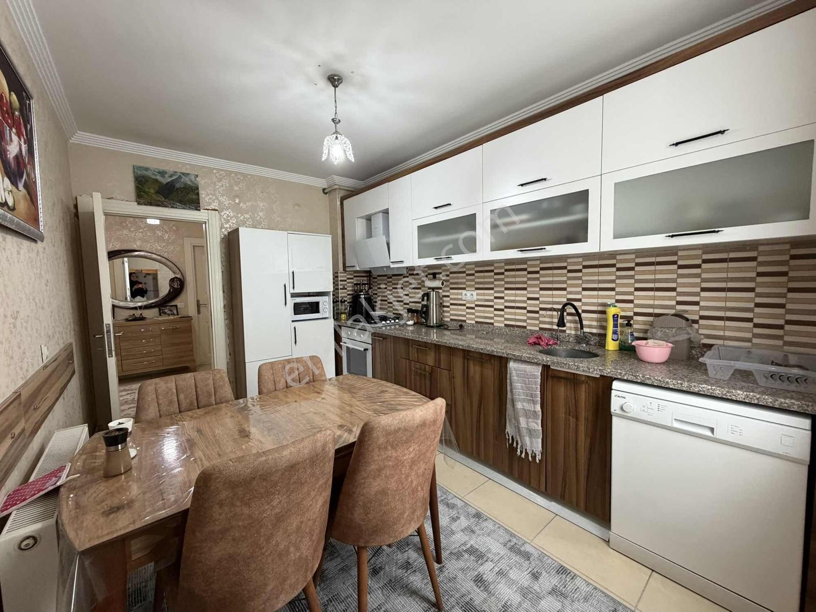 Erenköy Esentepe'de Satılık 5+2 340 M2 Doğalgazlı Dubleks Daire - Görsel 16