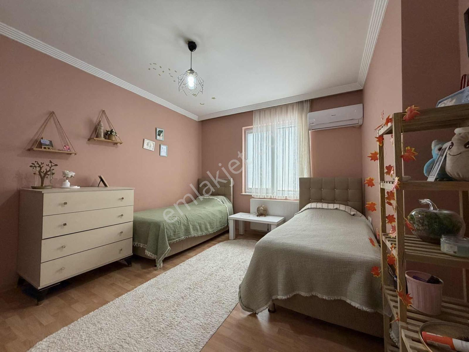 Erenköy Esentepe'de Satılık 5+2 340 M2 Doğalgazlı Dubleks Daire - Görsel 10
