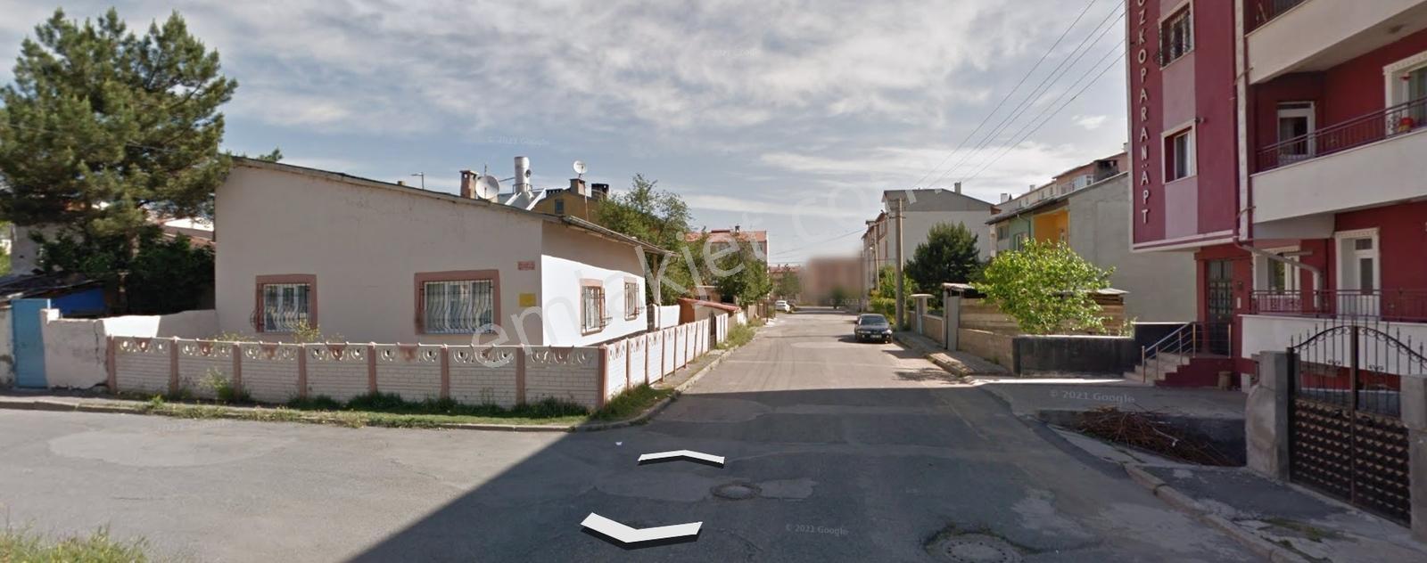 Sivas Merkezde Müstakil Evi İle Beraber Köşe Başı Satılık Arsa - Görsel 6