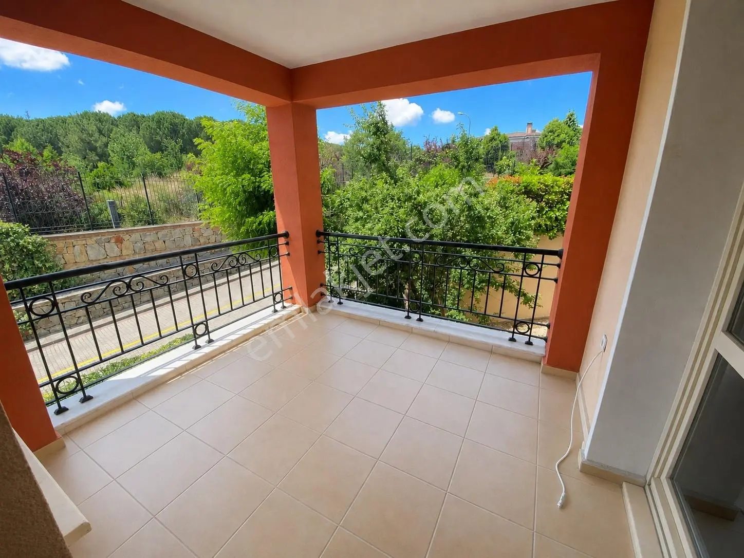 Özlem Aksu..rapsodi Evleri Orman Peyzaj Cephe Kiralık 2+1 Daire