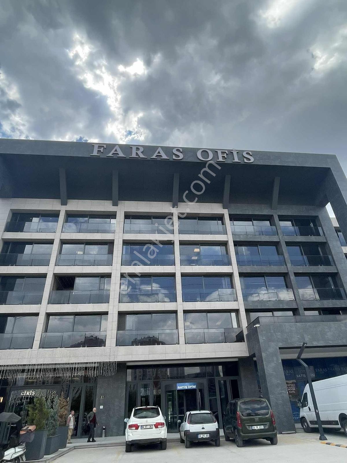 Faras Ofis'te Bölmeli Ön Cephe Kiralık Ofis