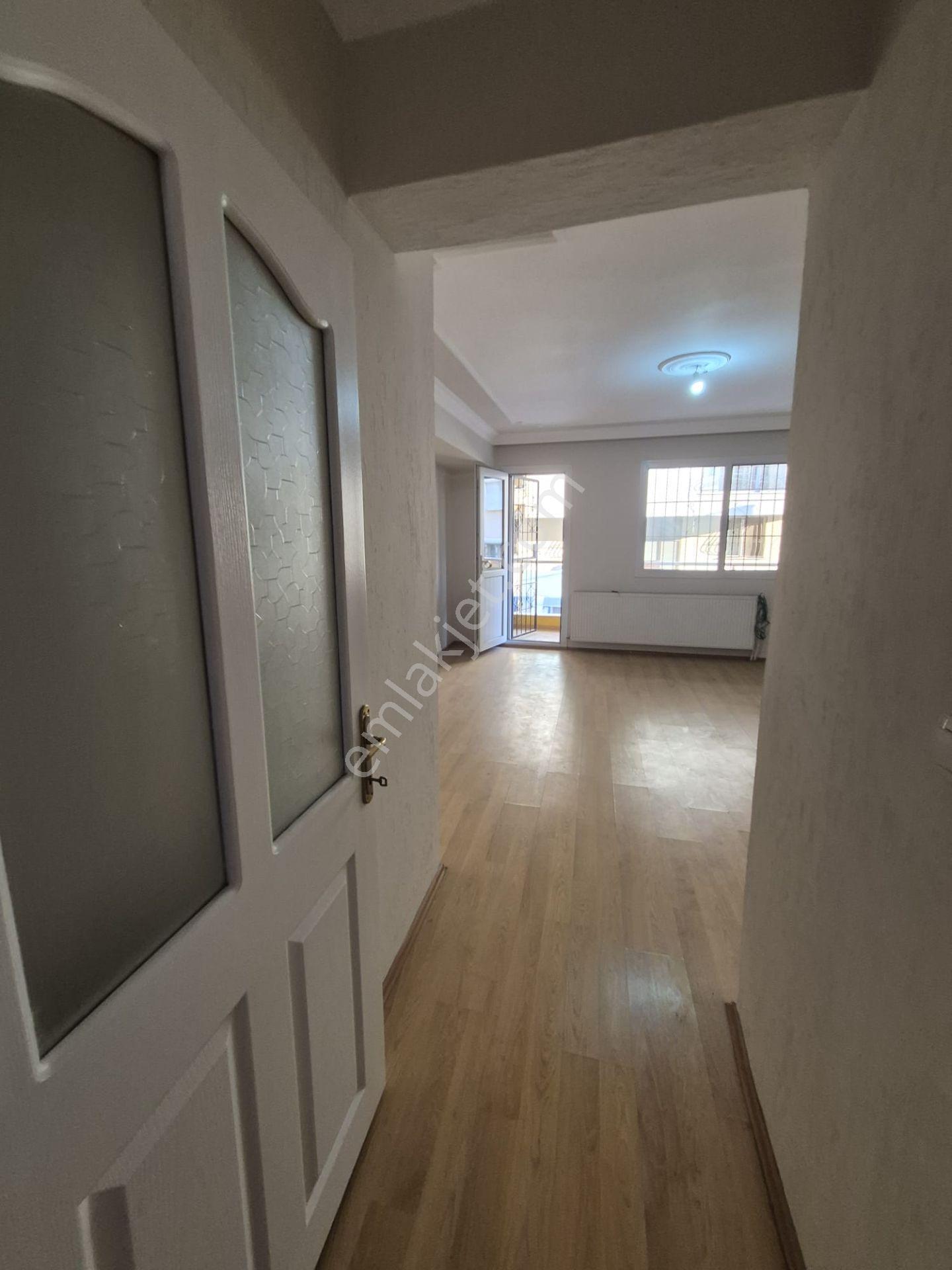 Buca Laleli Mahallesinde//10yıllık//110m2 22+1/arakat(emin Evim,katılım Evim'e Uygun)izbana5dk/daire - Görsel 3